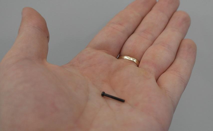 "Icom PH B0 M2x15 ZK screw with Phillips head"