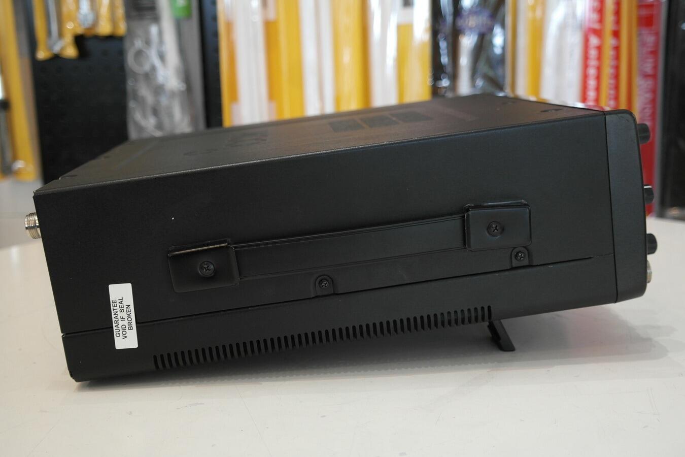Icom IC-9100 front controls and tuning knob detail