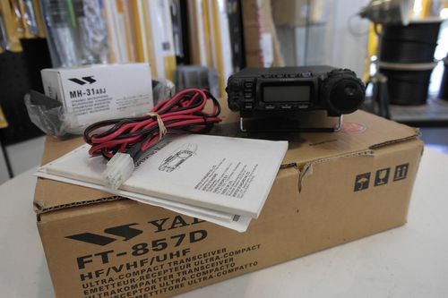 Yaesu FT-857D HF VHF UHF all-mode transceiver front panel view