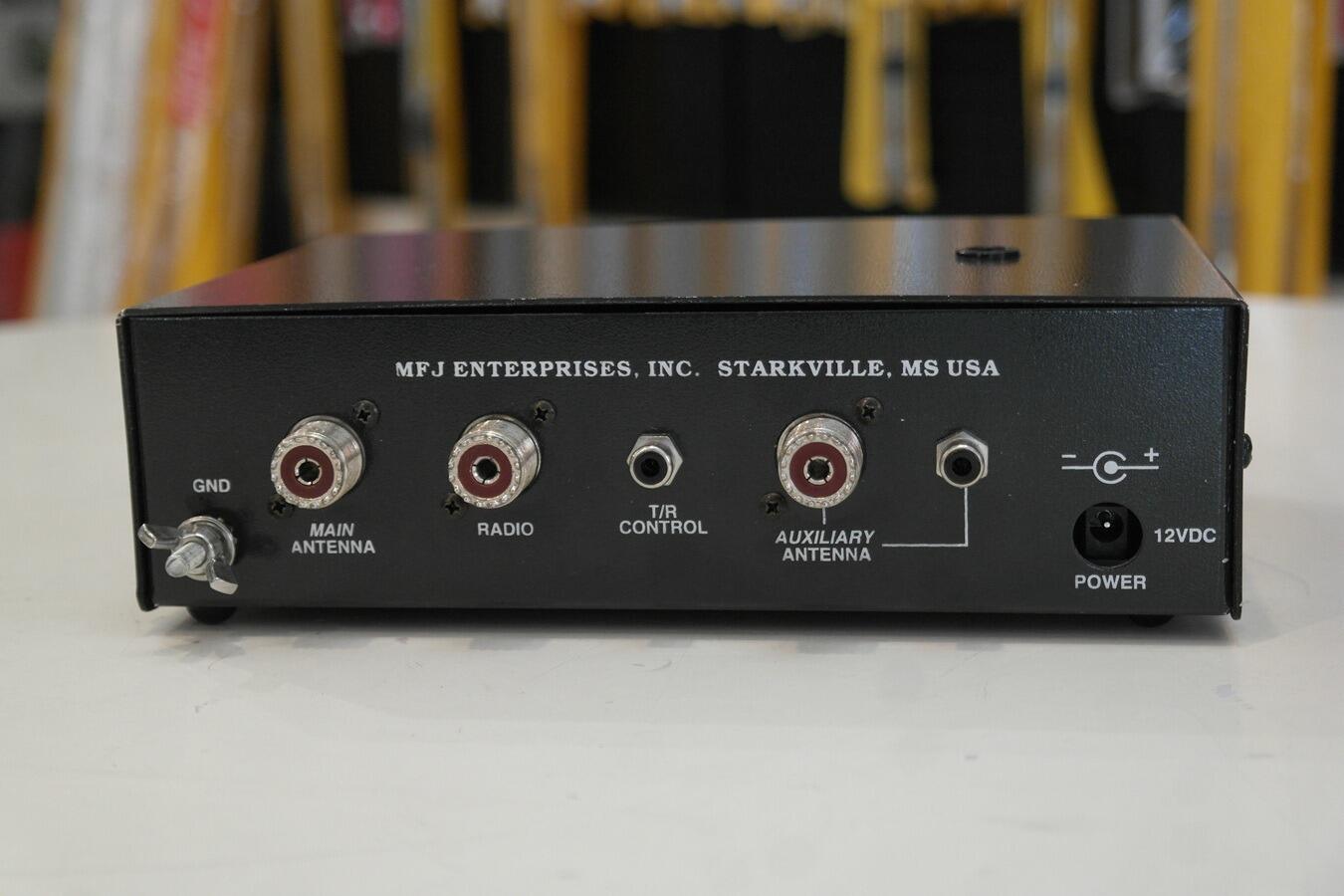 MFJ-1026 rear panel antenna and radio connections