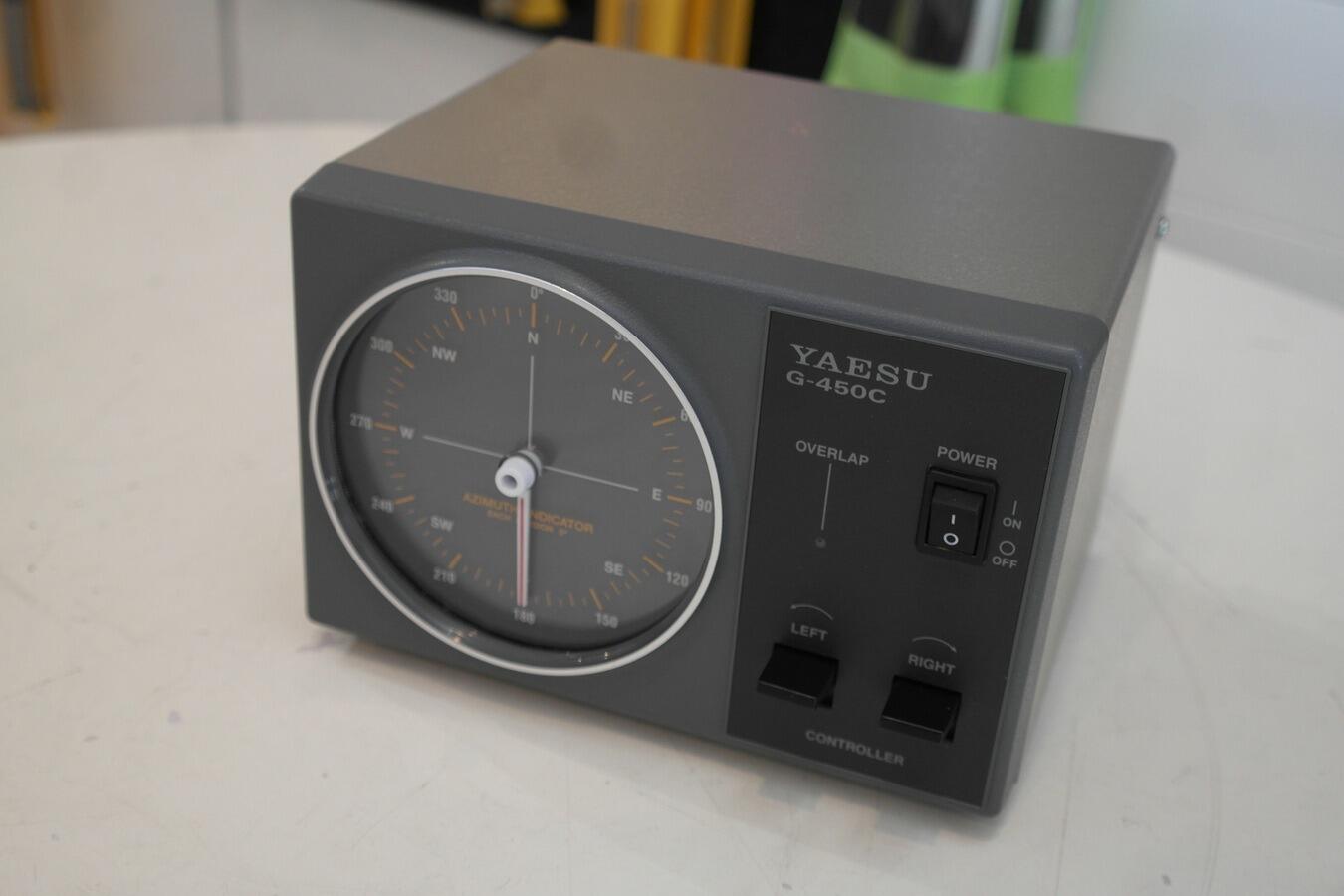 Yaesu G-450CDC rotator control unit and direction indicator