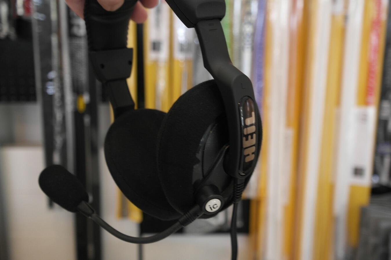 Heil Pro Set IC communications headset ear cups close up