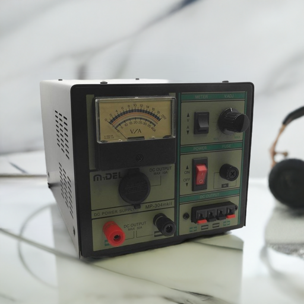 Mydel MP-304MKII linear power supply front view