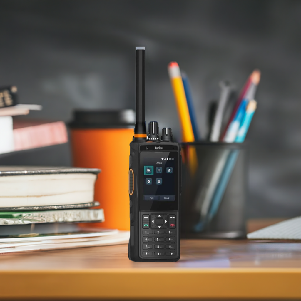 Inrico IRC380 Smart Multi-mode UHF Handheld Radio - Radioworld UK