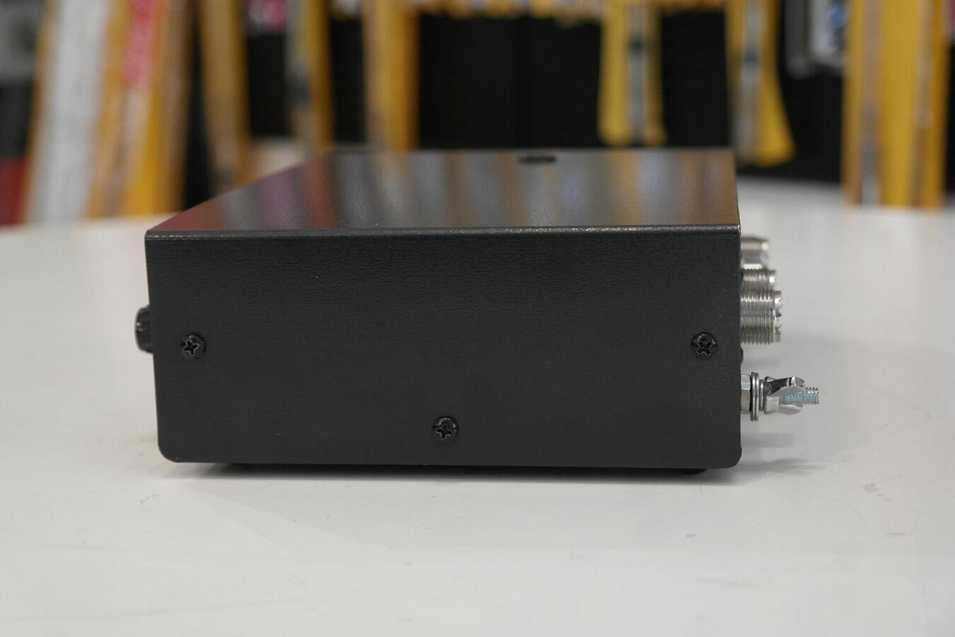 MFJ-1026 side view active antenna unit