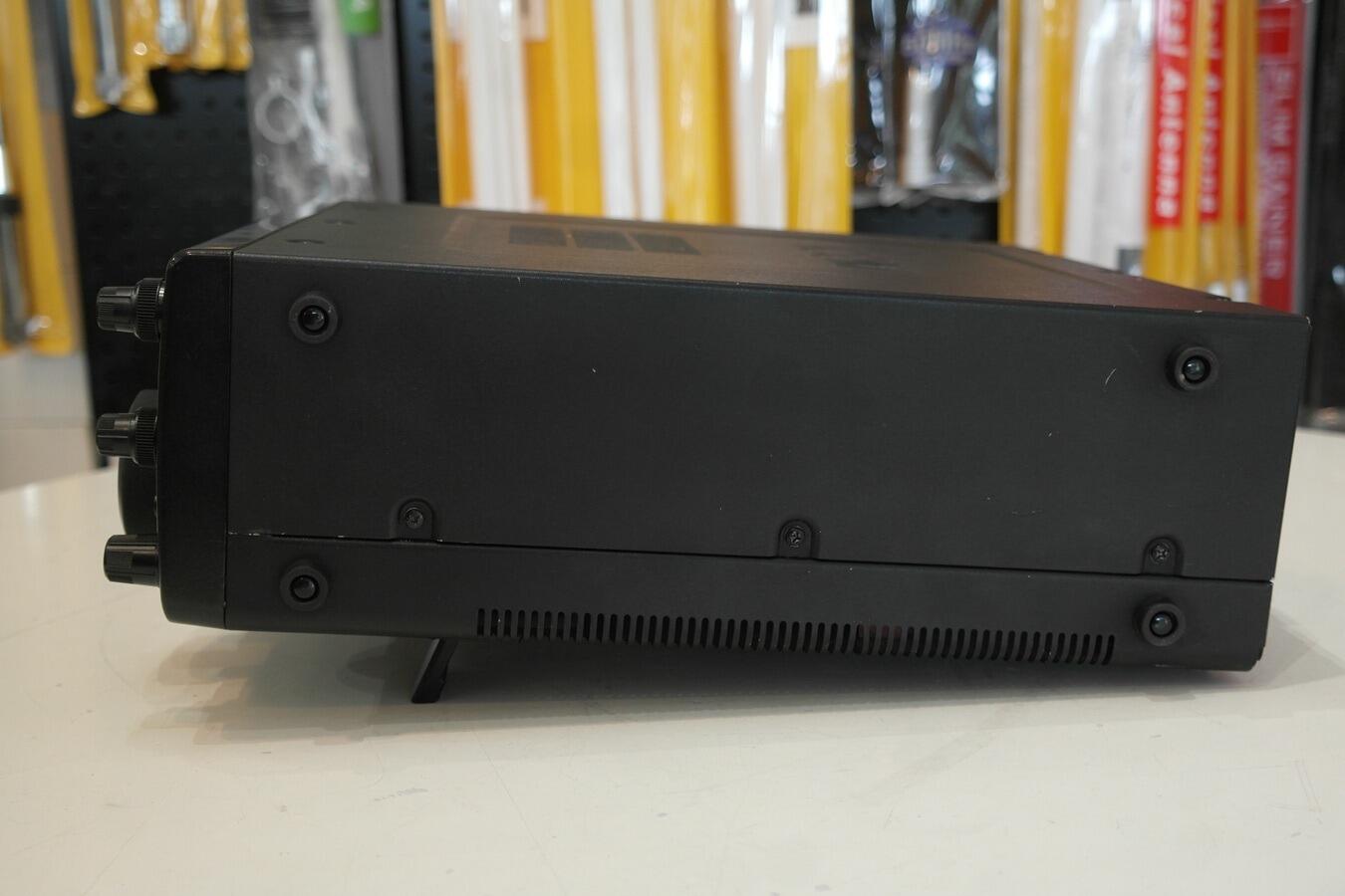 Icom IC-9100 rear antenna and connection ports detail