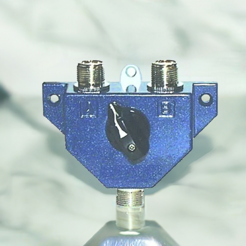 Mfj-1702 2-way coax switch centre ground position and built-in lightning surge protection