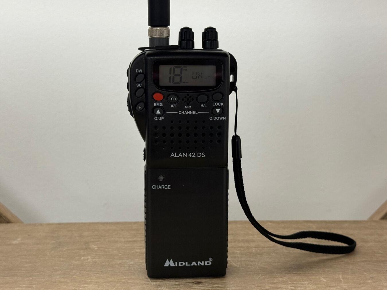 Midland ALAN 42 DS portable CB radio display – Radioworld UK