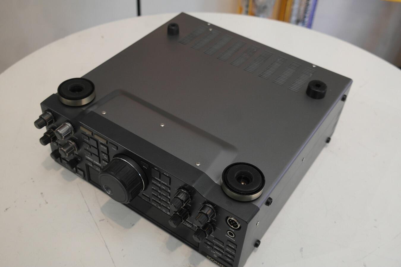 Kenwood TS-870SAT HF transceiver side view and cooling vents