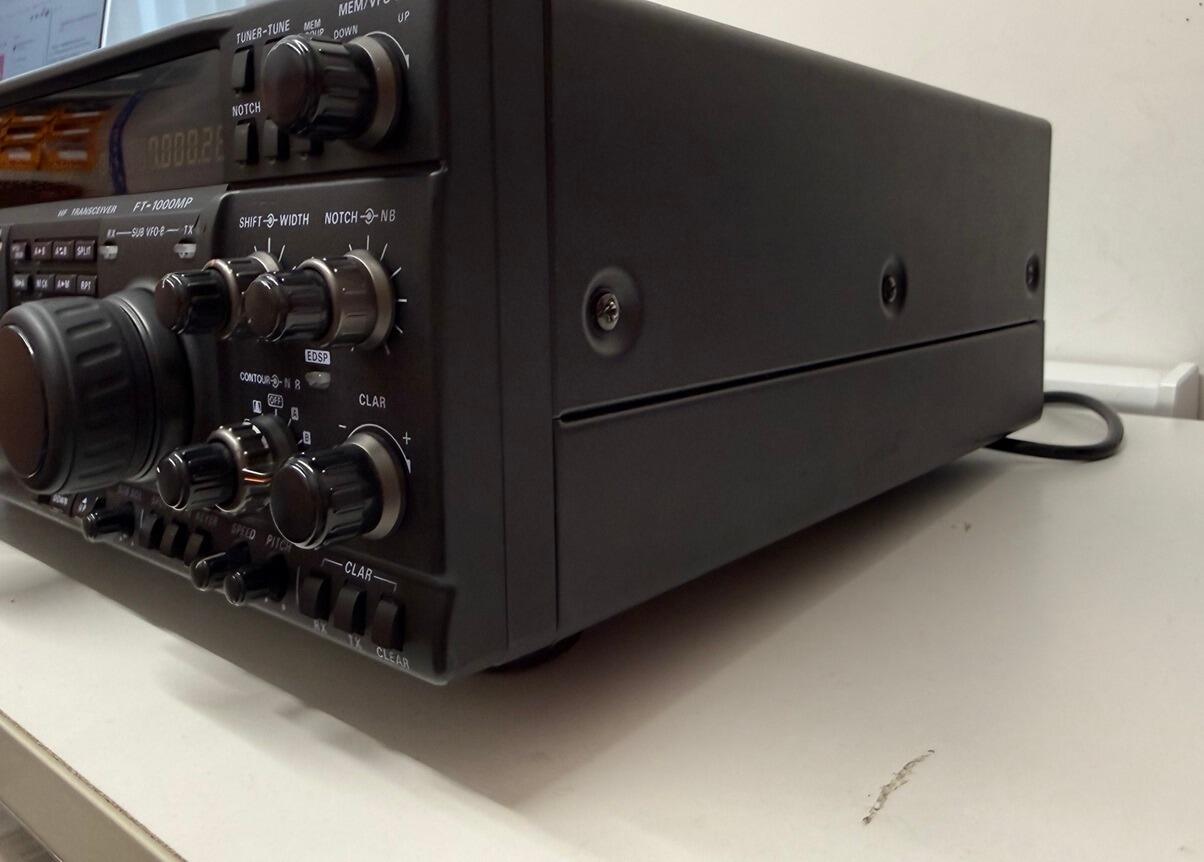 Image of RESCUE RIGS – Second Hand Yaesu FT‑1000MP HF Transceiver – 100W All‑Mode Base Station – FULLY WORKING – NEEDS TLC