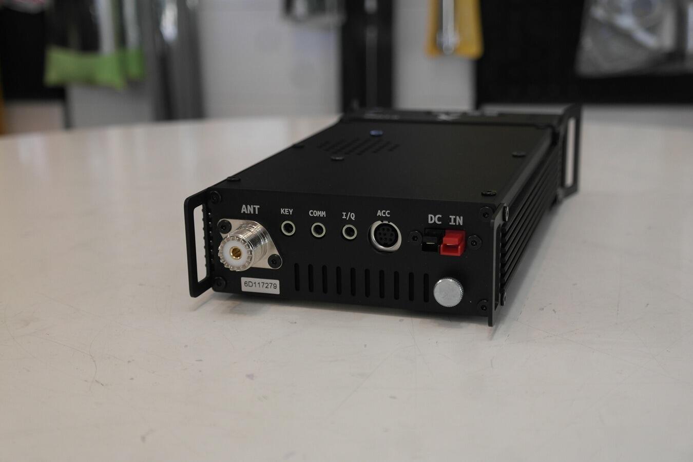 Xiegu G90 detachable front control head and radio body