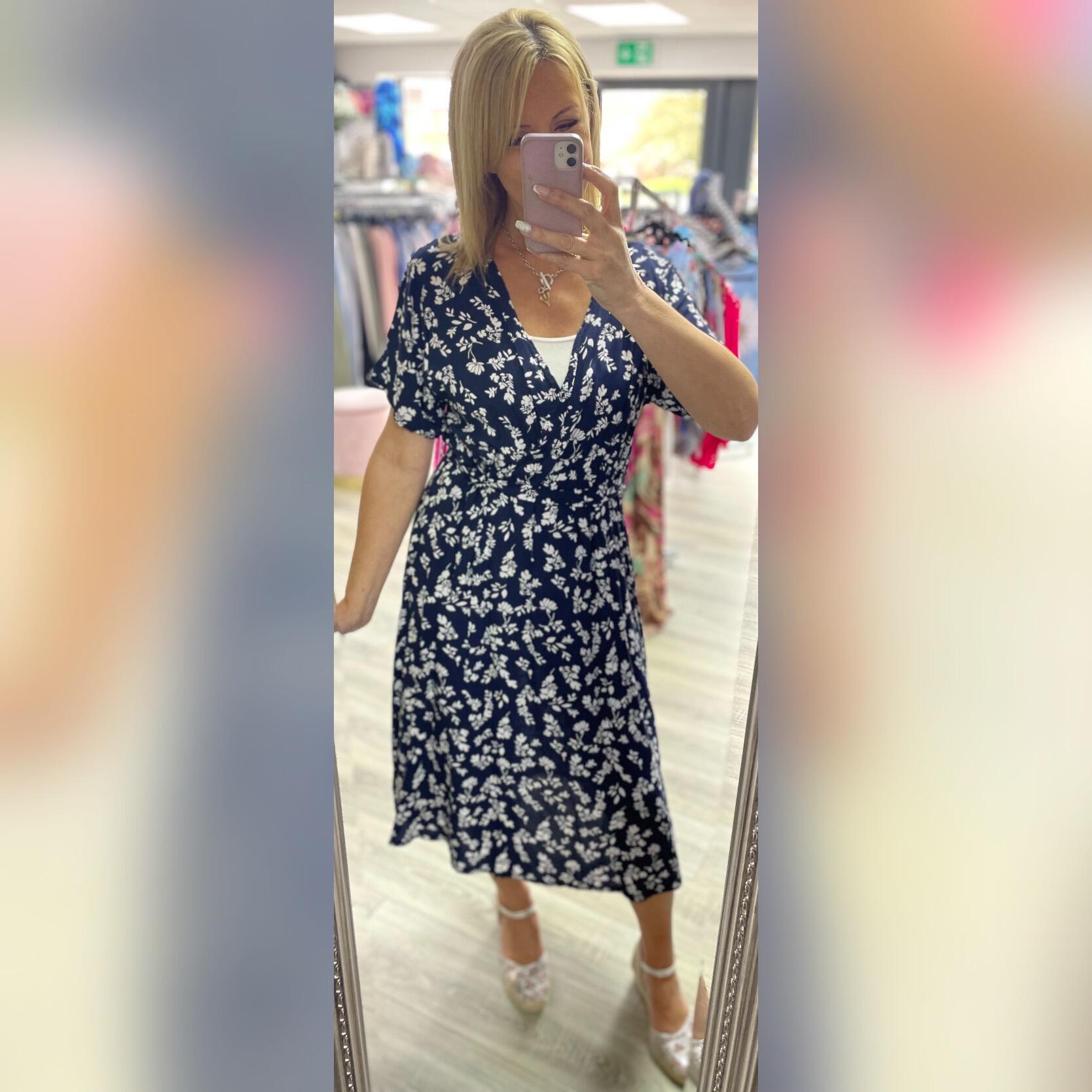 Karen Floral, 816, Navy and White