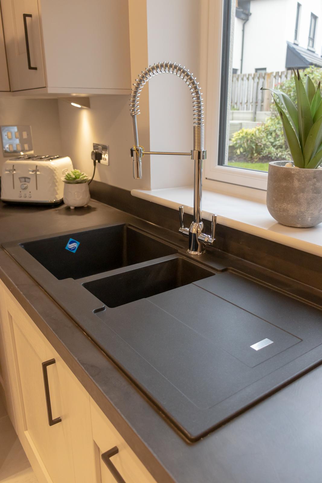 Kitchen Sinks, Taps & Plumbing Accessories