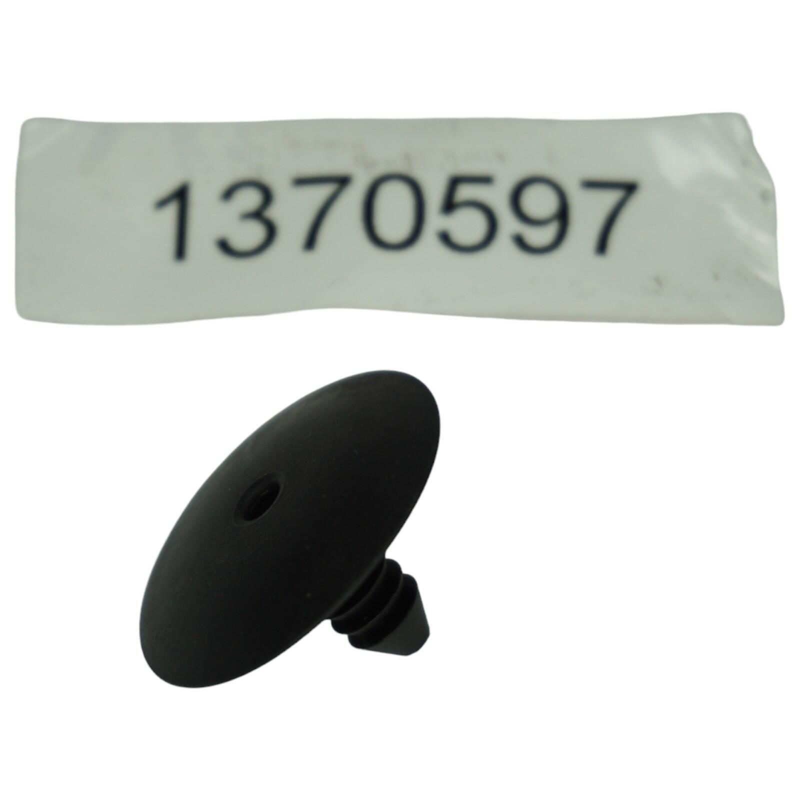 Ford Transit (TT9) Bonnet insulation clip automotive part