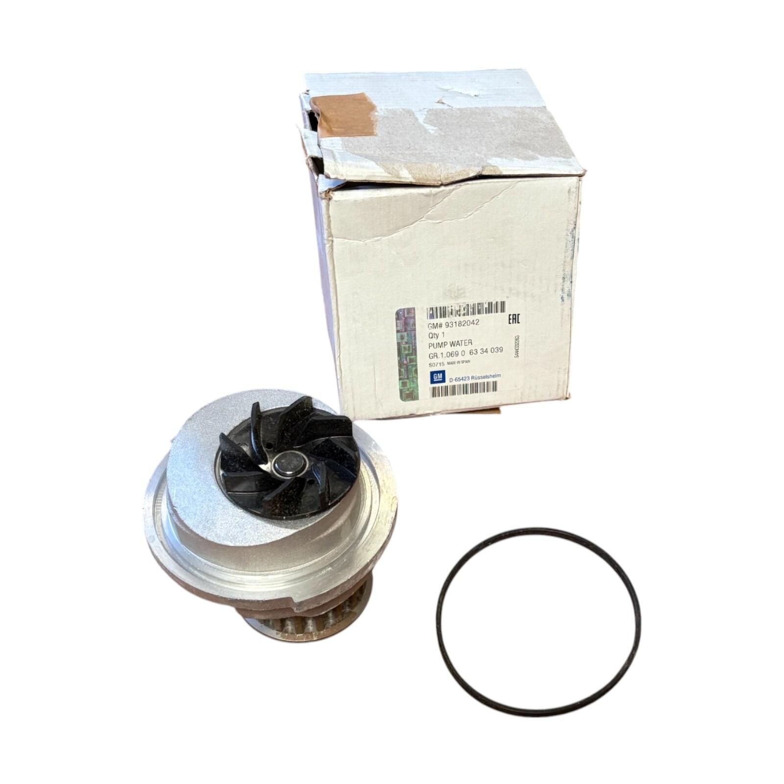 Genuine Vauxhall Corsa Astra Meriva Water pump close up view