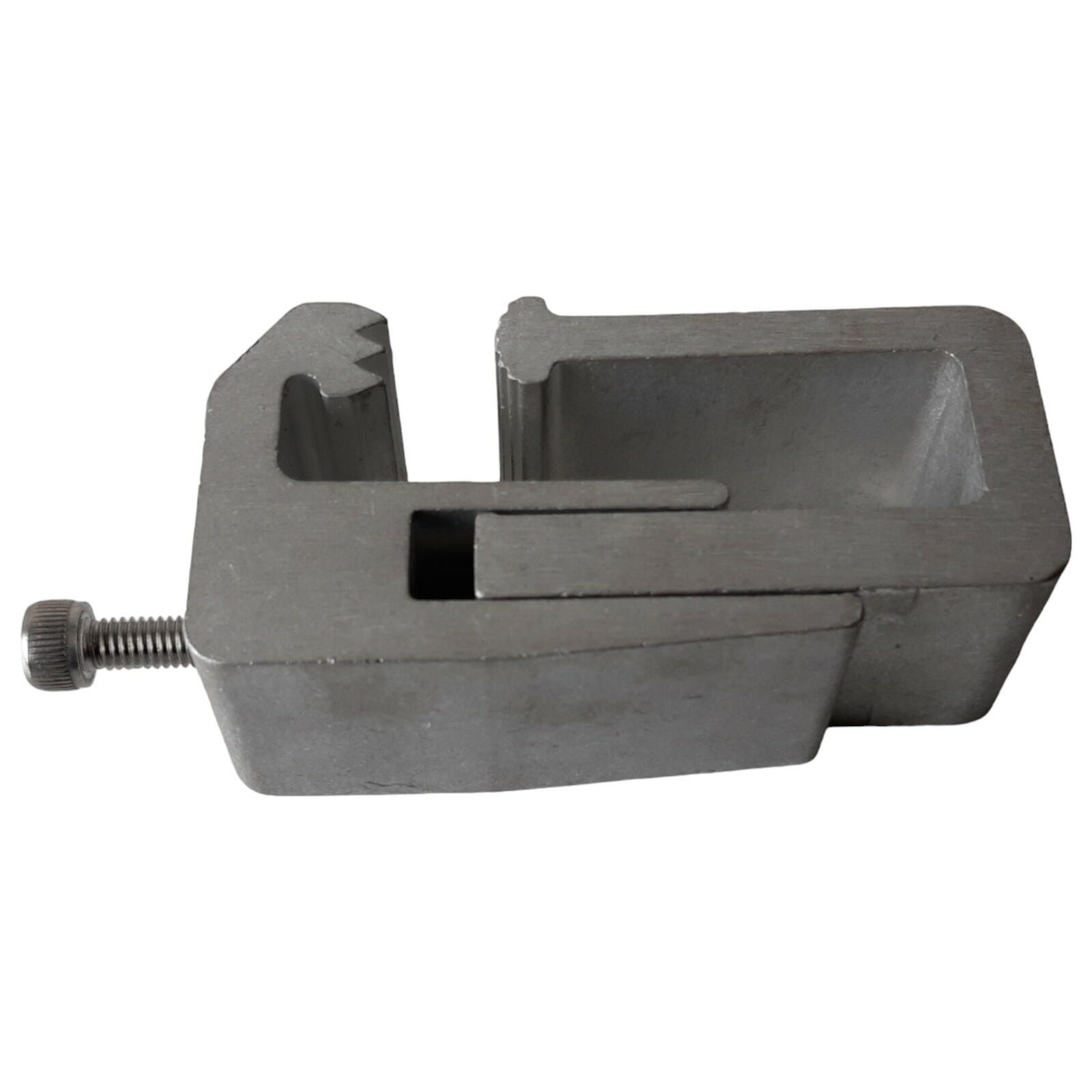 ABS Hard Top Canopy Fixing C-Clamp 3.04E+11 replacement