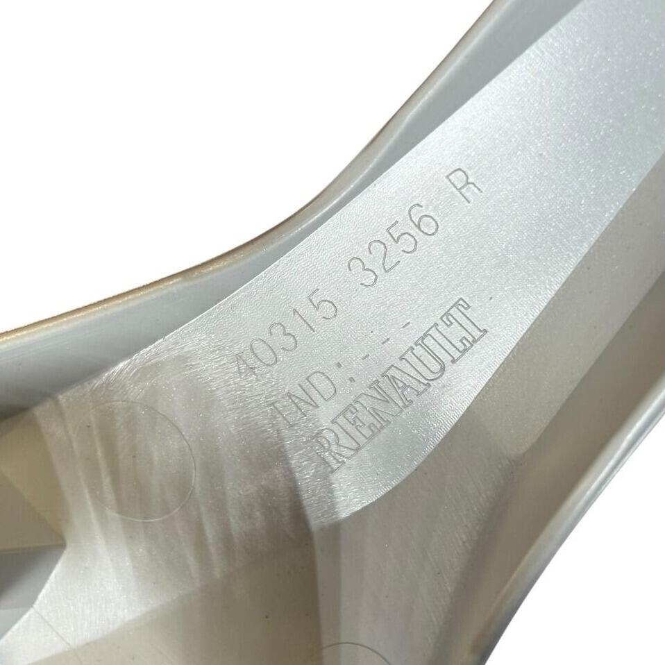 Genuine Renault Megane 4 16" Wheel trim close up view