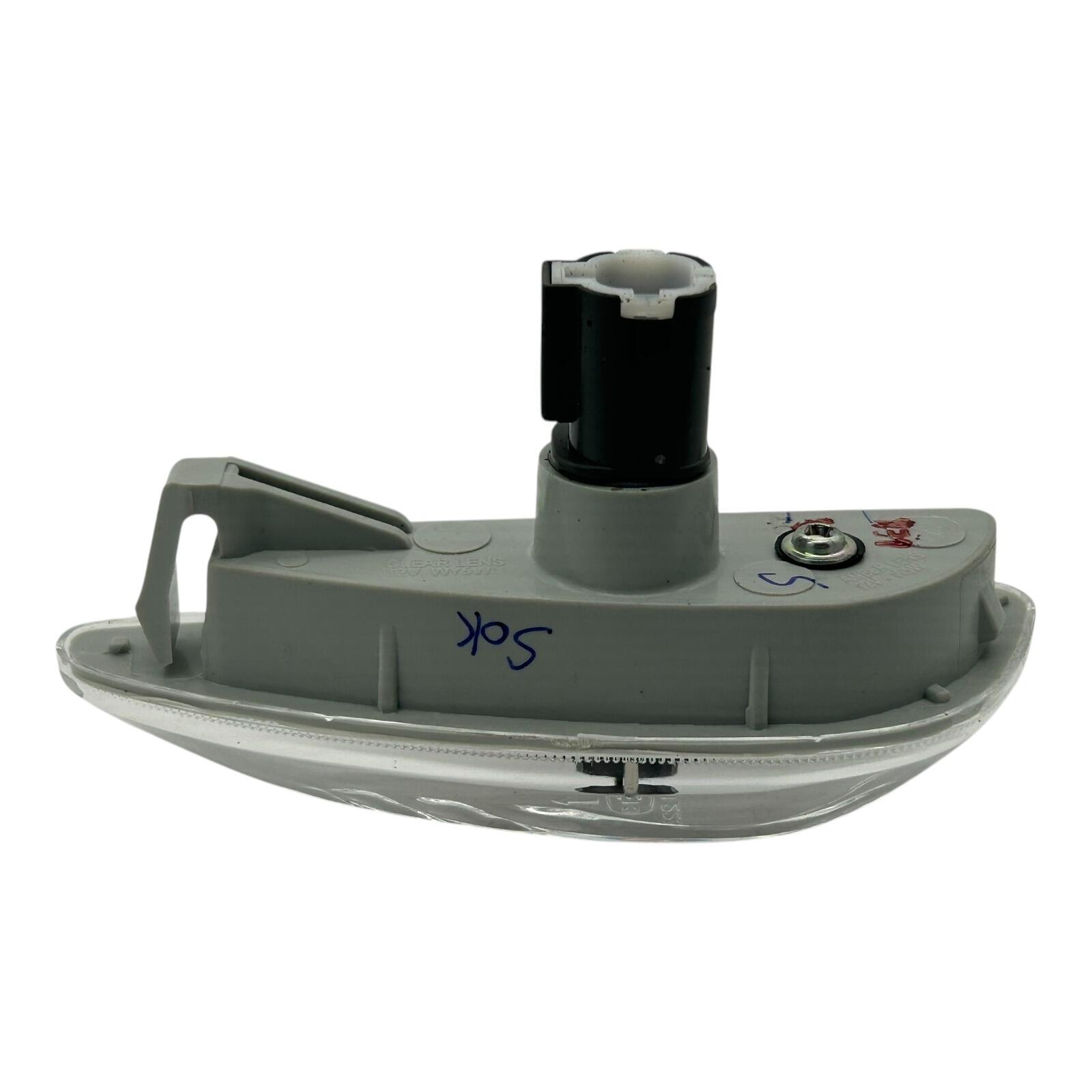 Genuine KIA Hyundai i20 LH NS Side indicator assembly close up