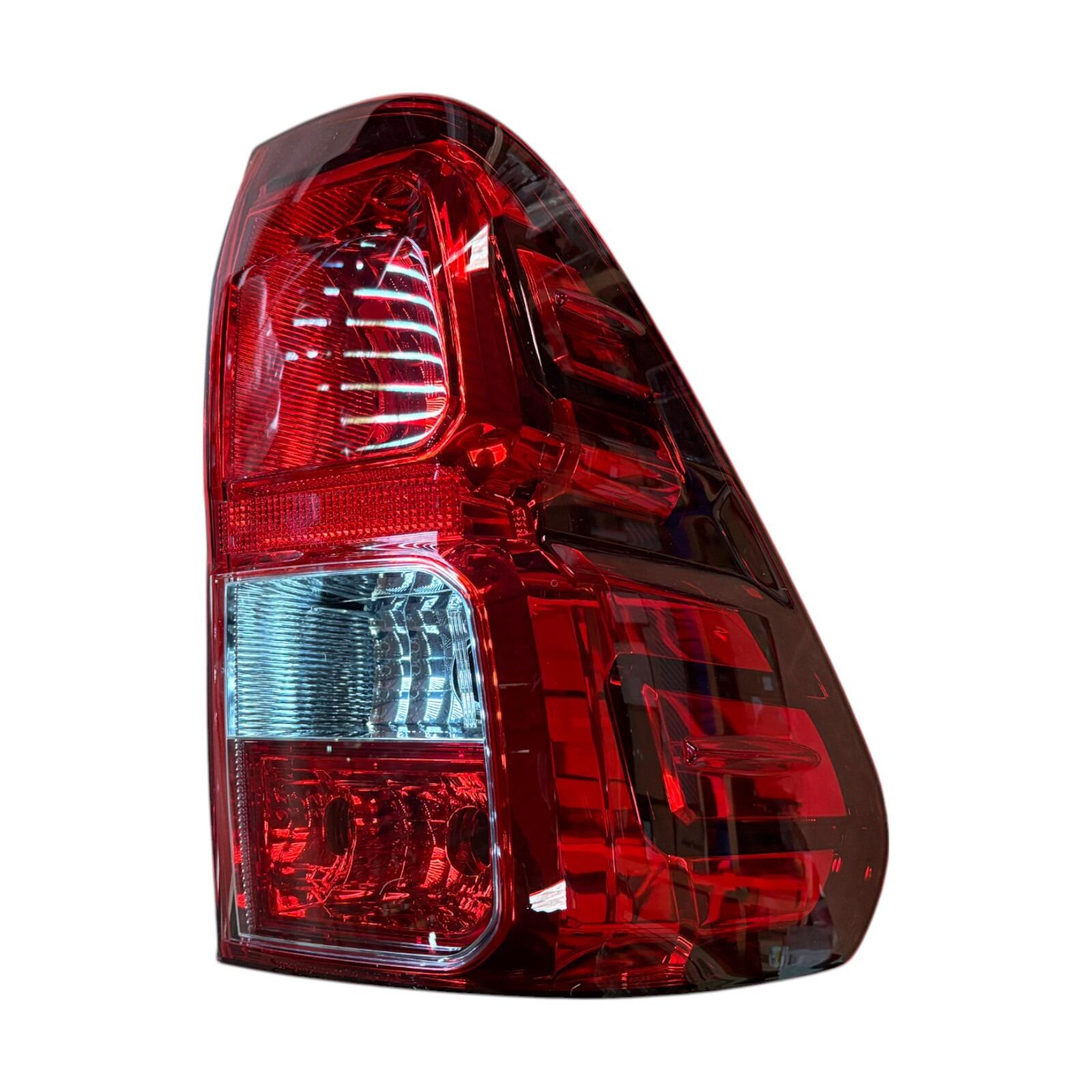 Genuine Toyota Hi-Lux RH OS Rear lamp assembly