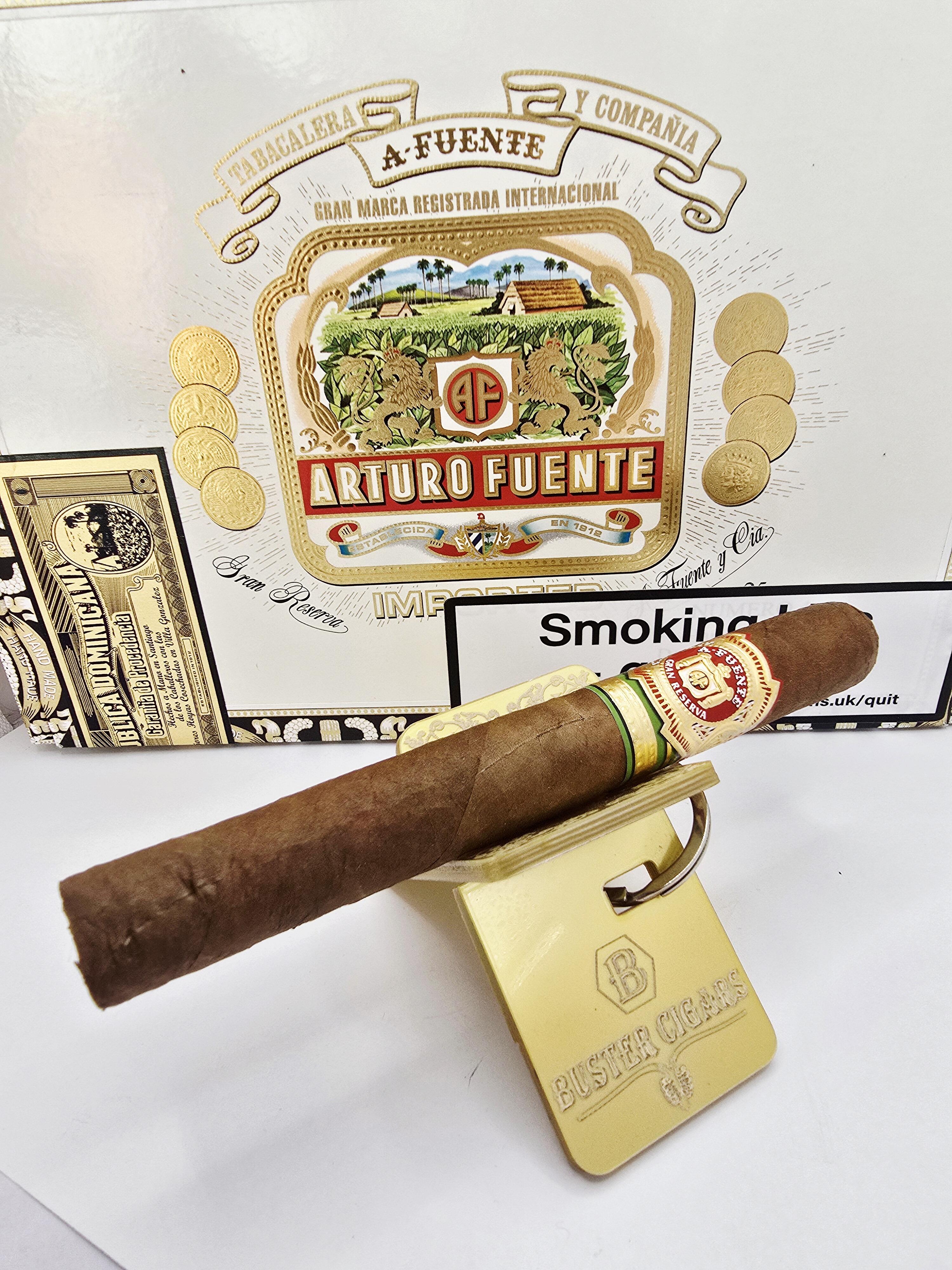Arturo Fuente Gran Reserva Numero 4 Cigar - 1 Single