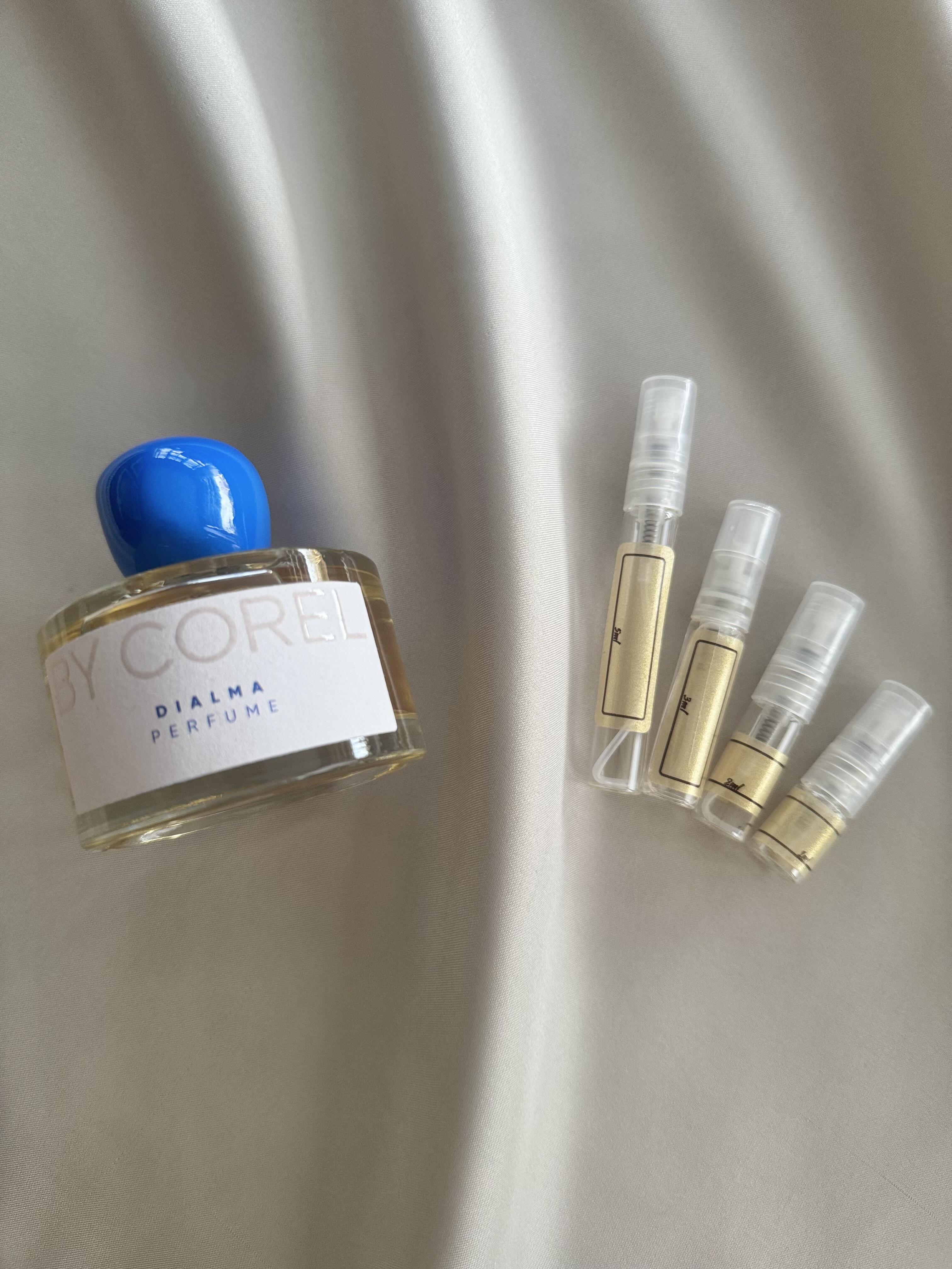 By Corel Dialma with sample bottles