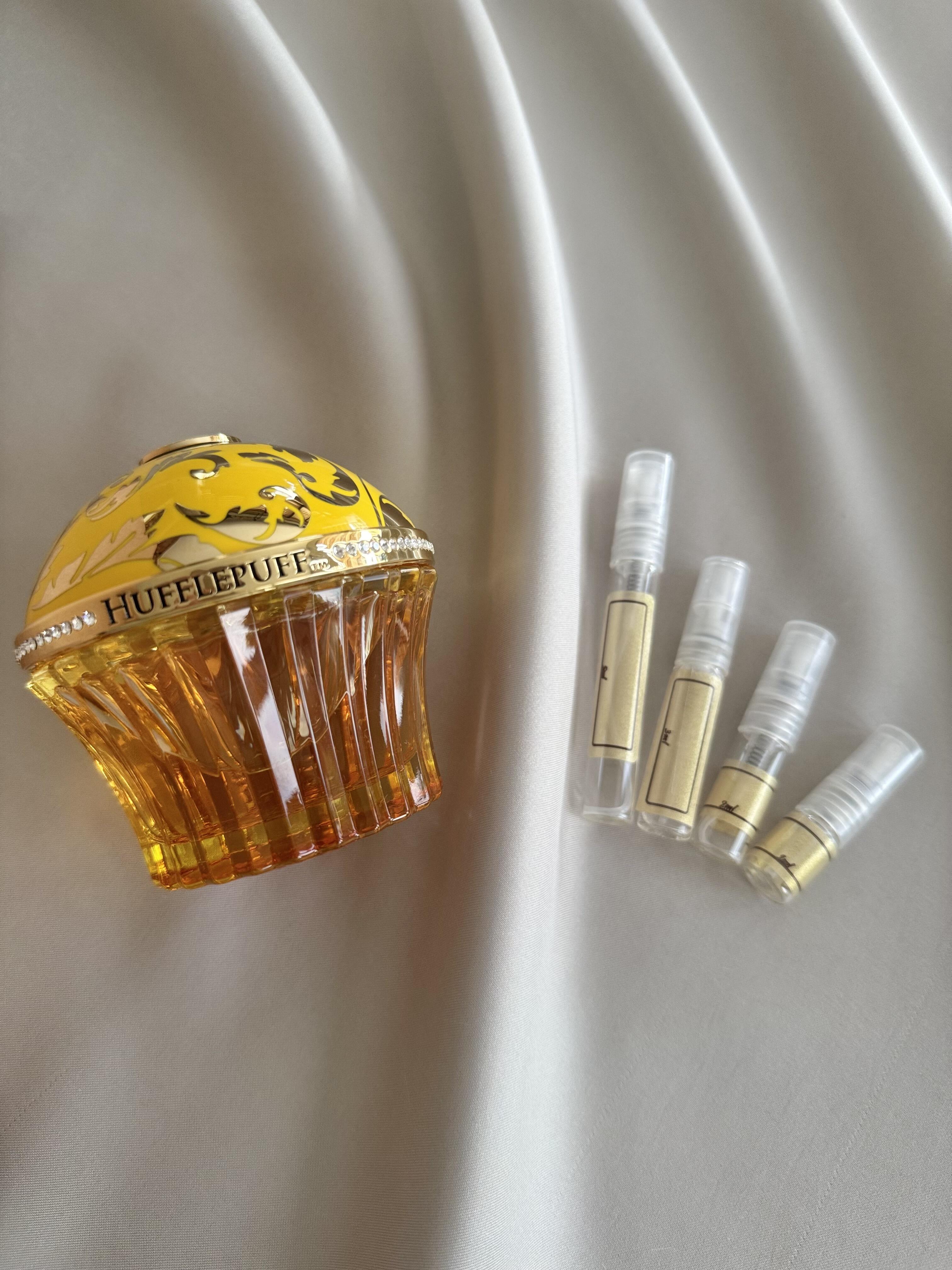House of Sillage Hufflepuff with sample bottles