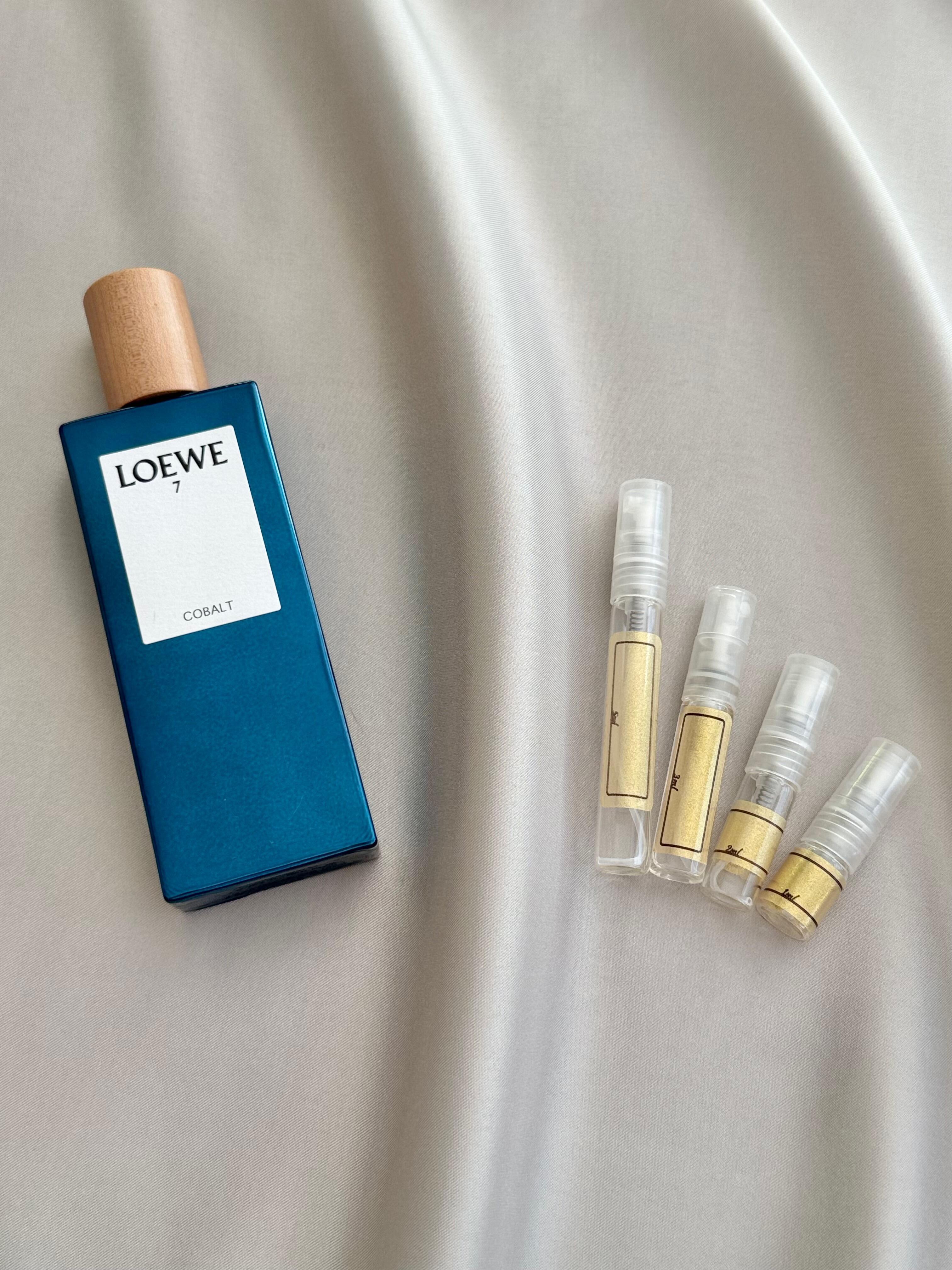 Loewe 7 Cobalt with sample bottles