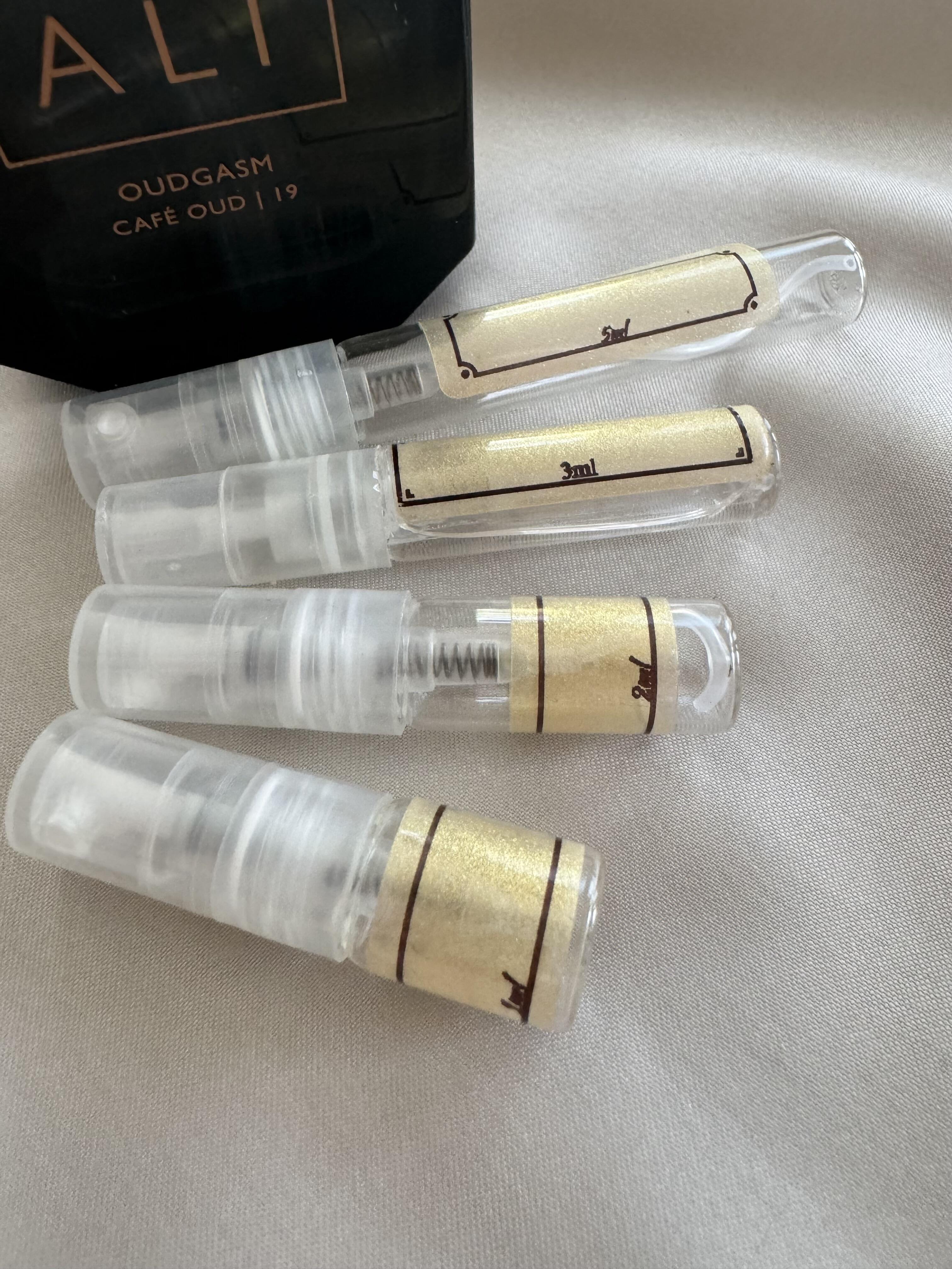 Oudgasm Cafe Oud and sample bottles