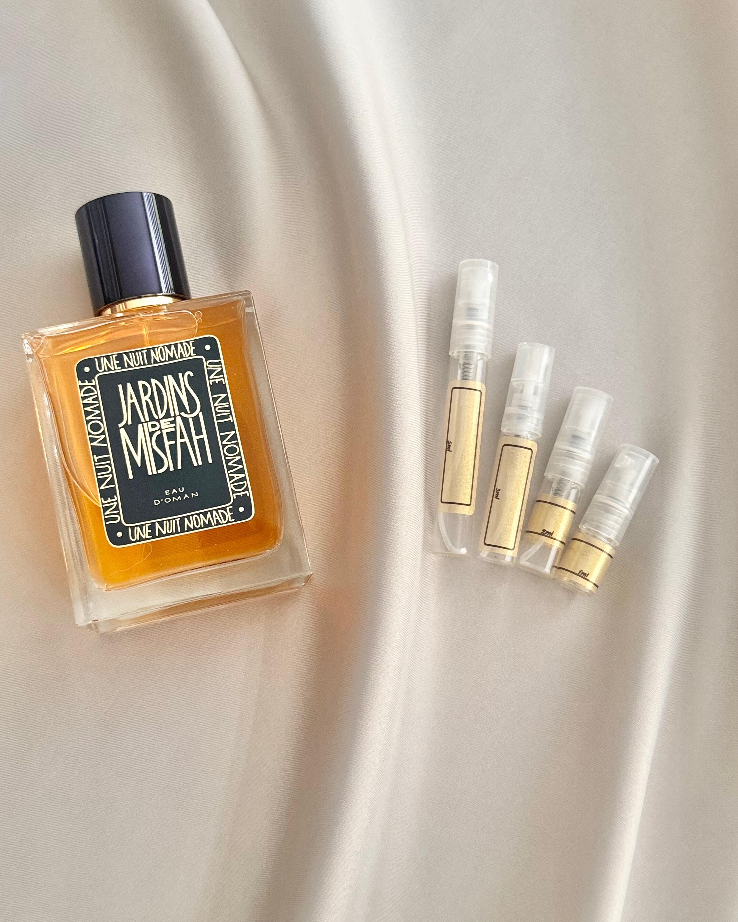 Une Nuit Nomade Jardins de Misfah with sample bottles