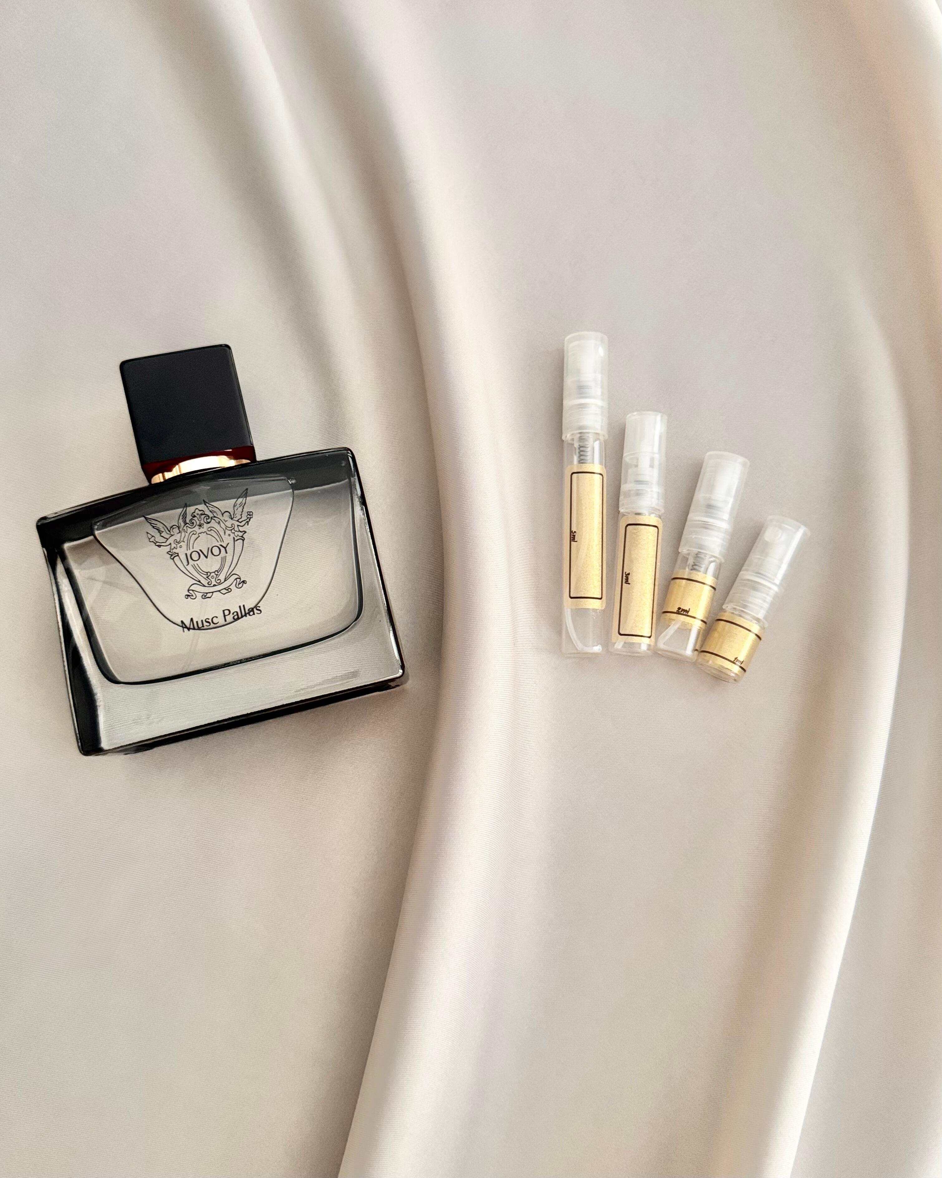 Jovoy Musc Pallas with sample bottles
