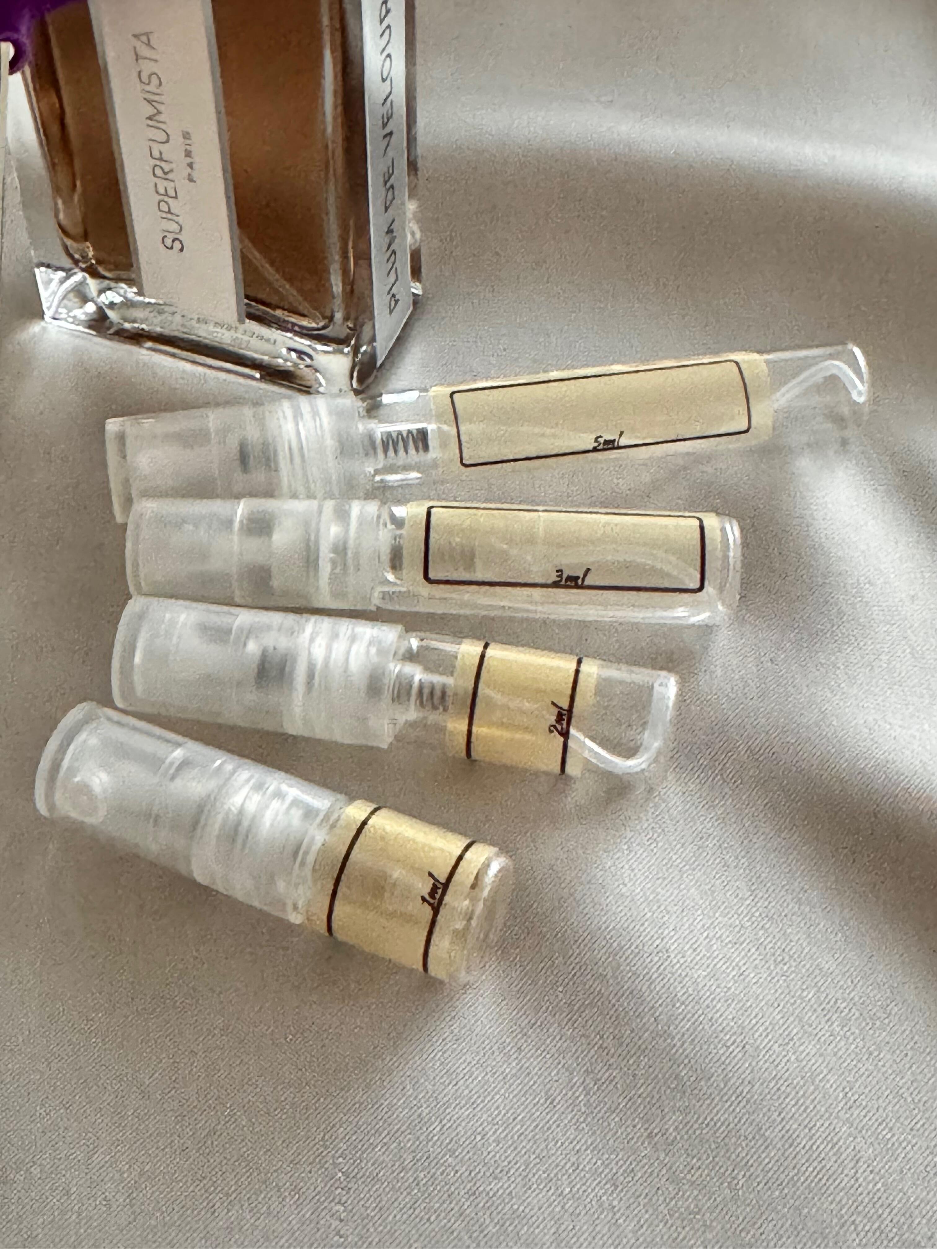 Superfumista Plum de Velours and sample bottles