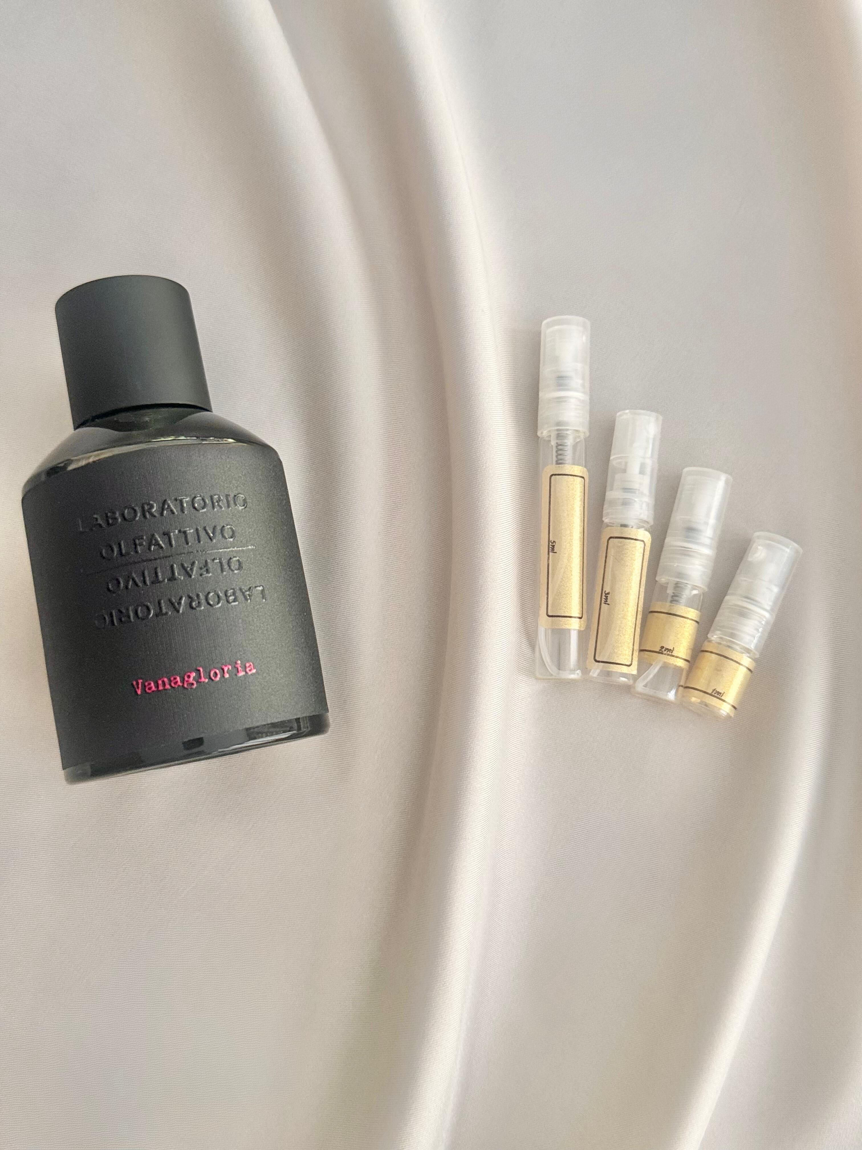 Laboratorio Olfattivo Vanagloria with sample bottles