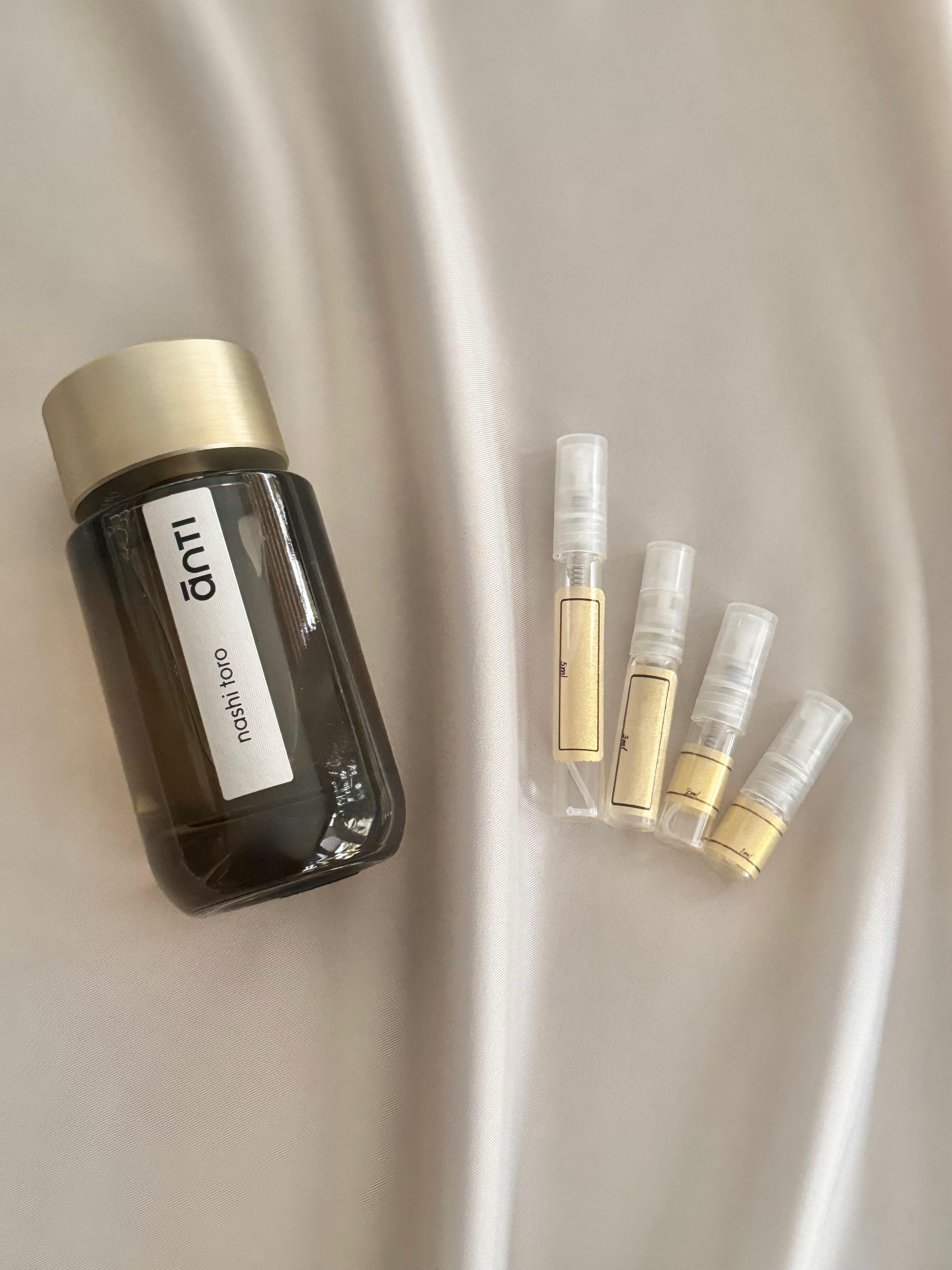 ānti Nashi Toro with sample bottles