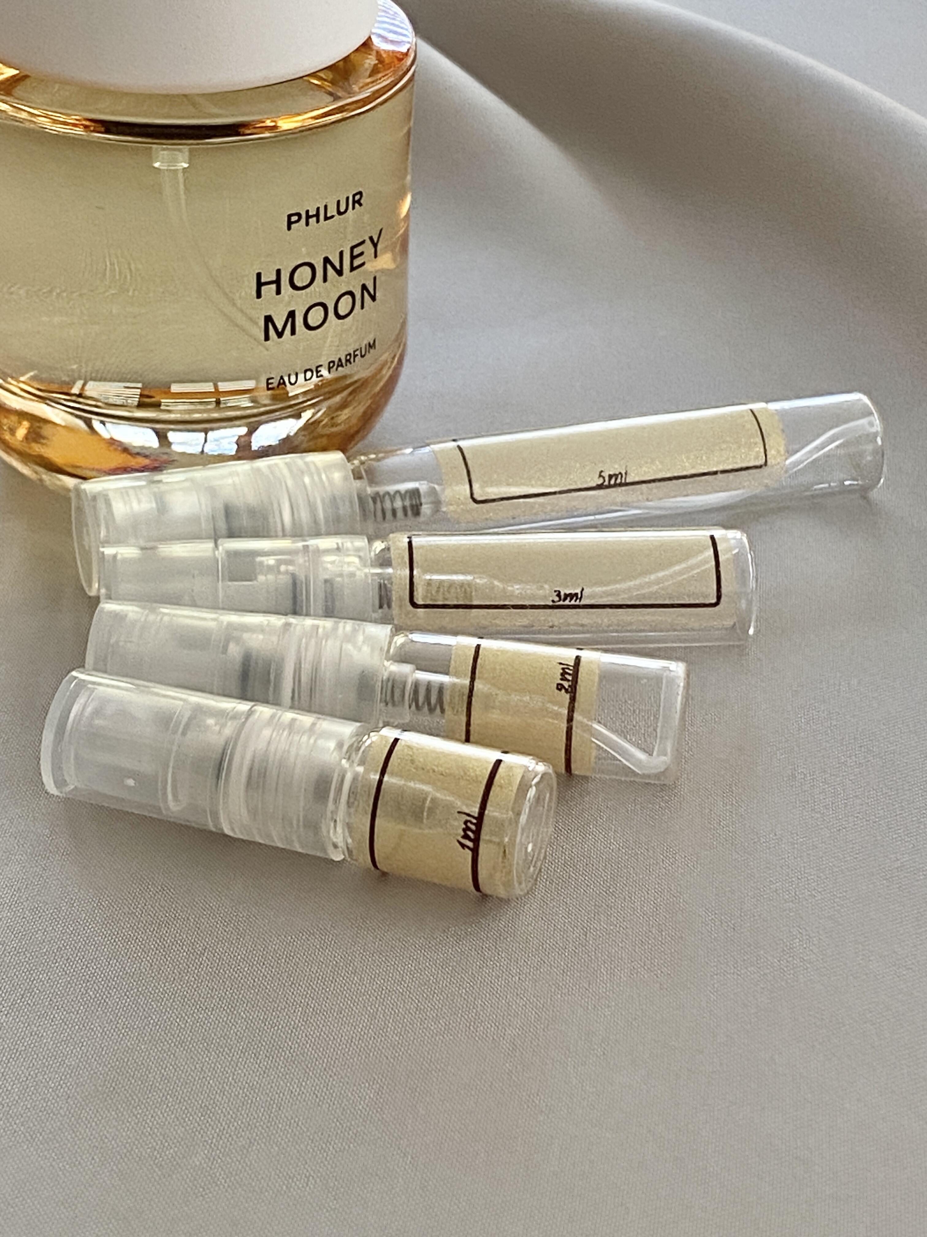 Phlur Honeymoon with sample bottles