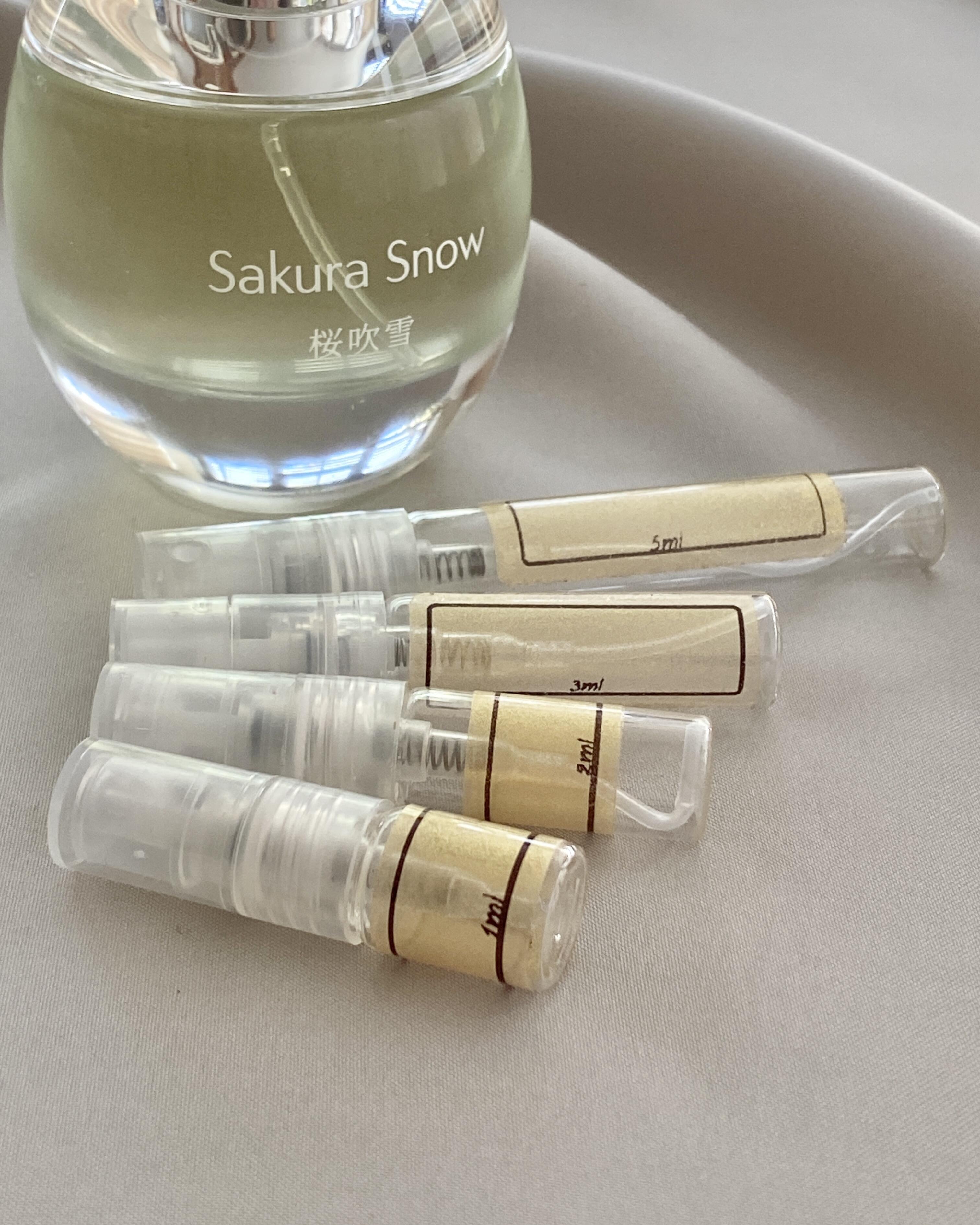 d'annam Sakura Snow and sample bottles