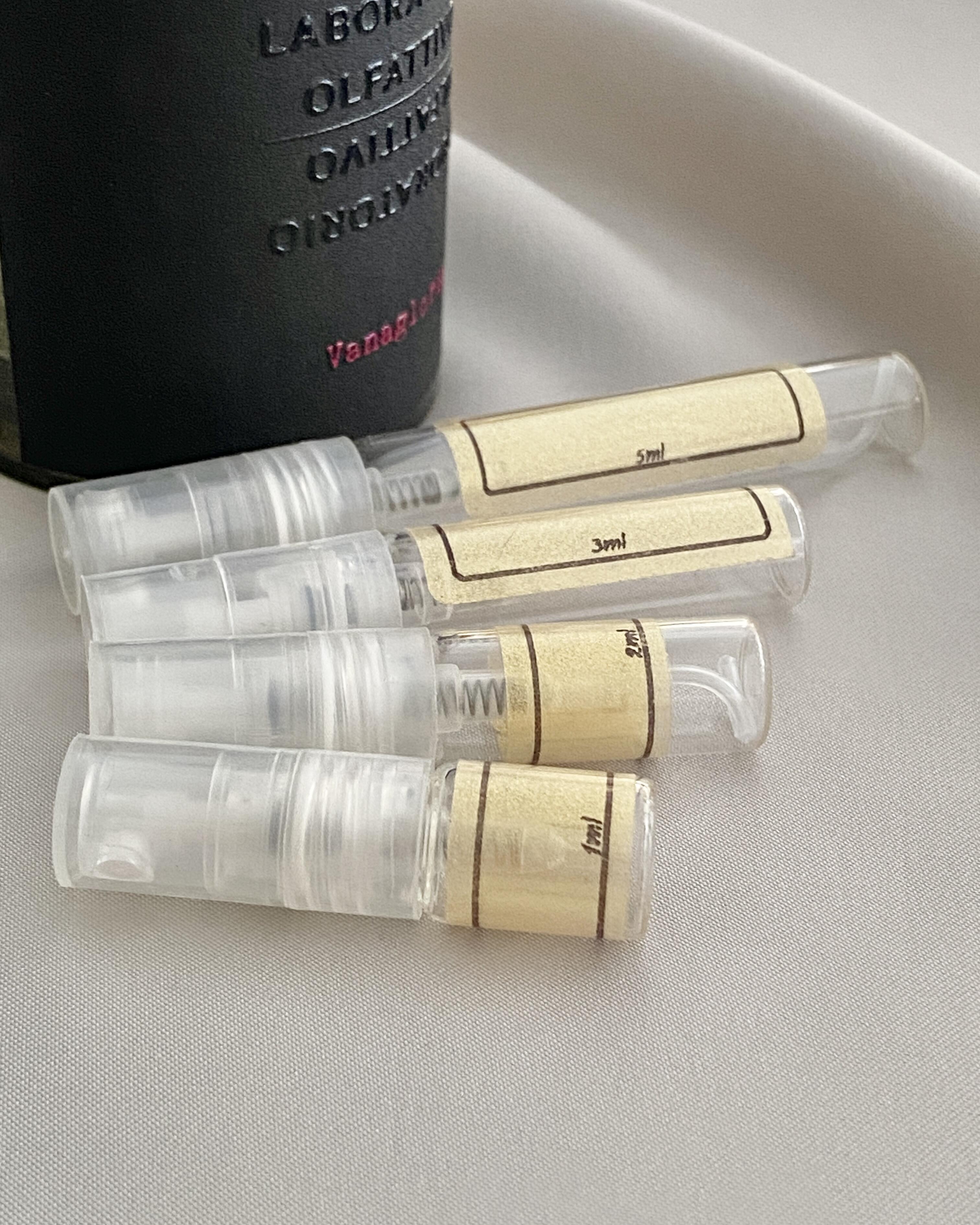 Laboratorio Olfattivo Vanagloria and sample bottles