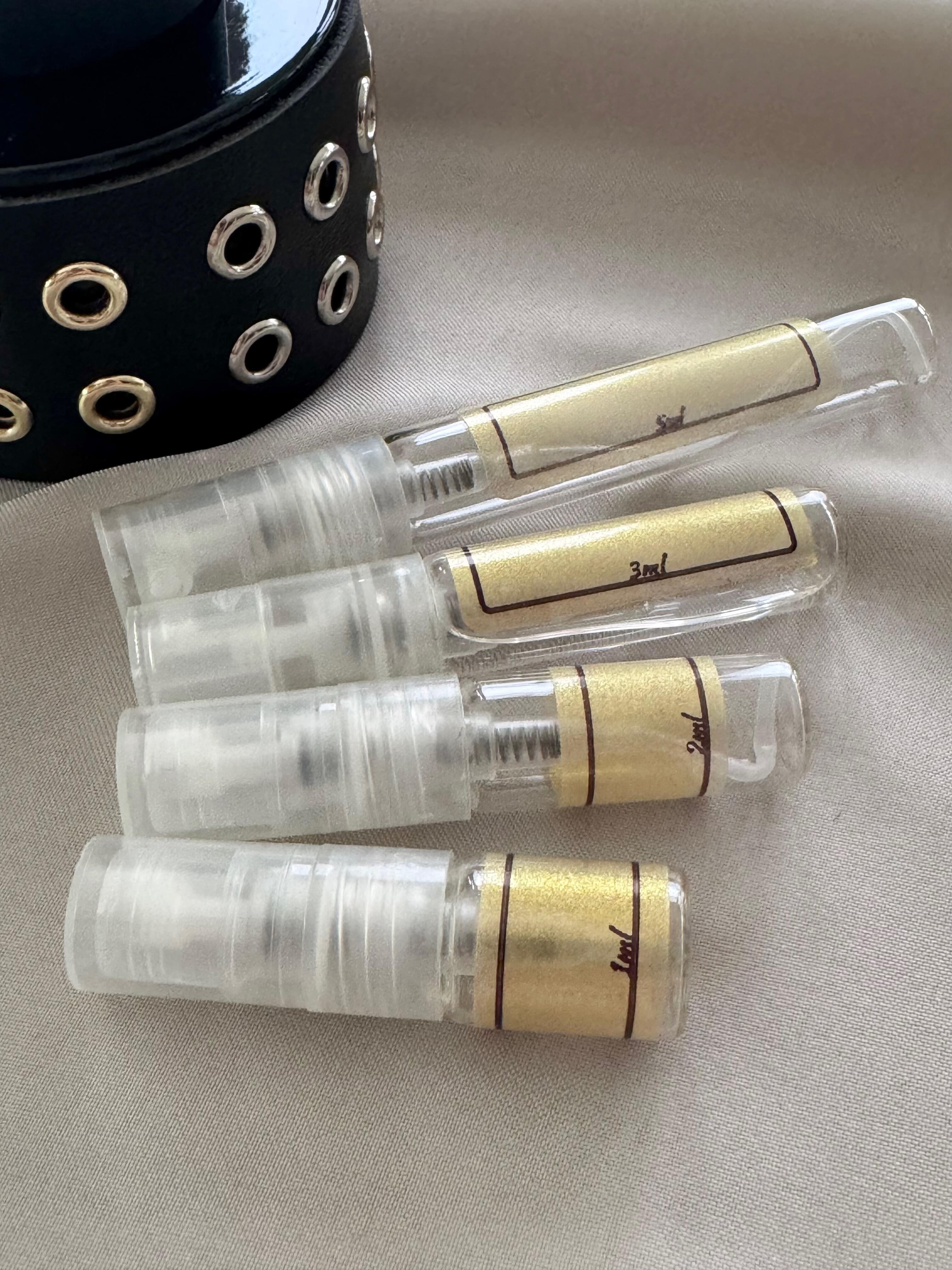 New Notes Erotika Maximale and sample bottles