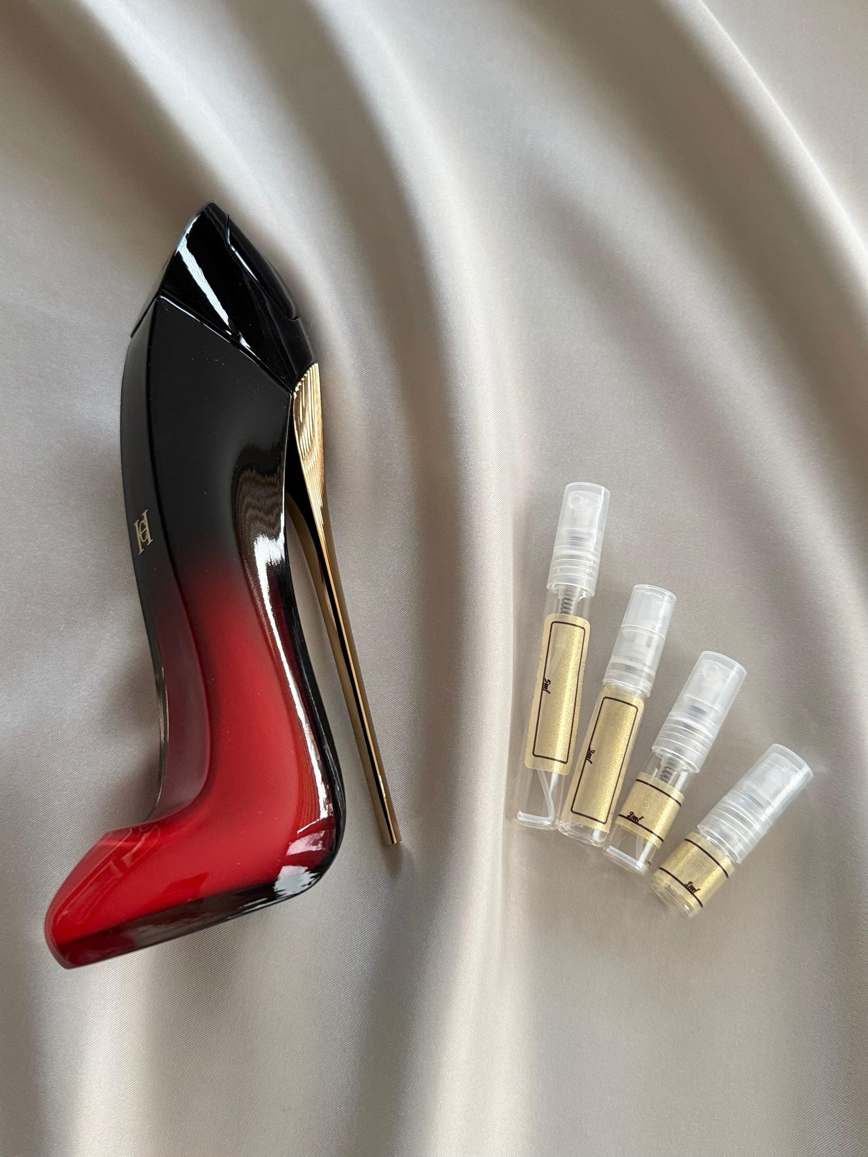Carolina Herrera Very Good Girl Elixir perfume with sample bottles