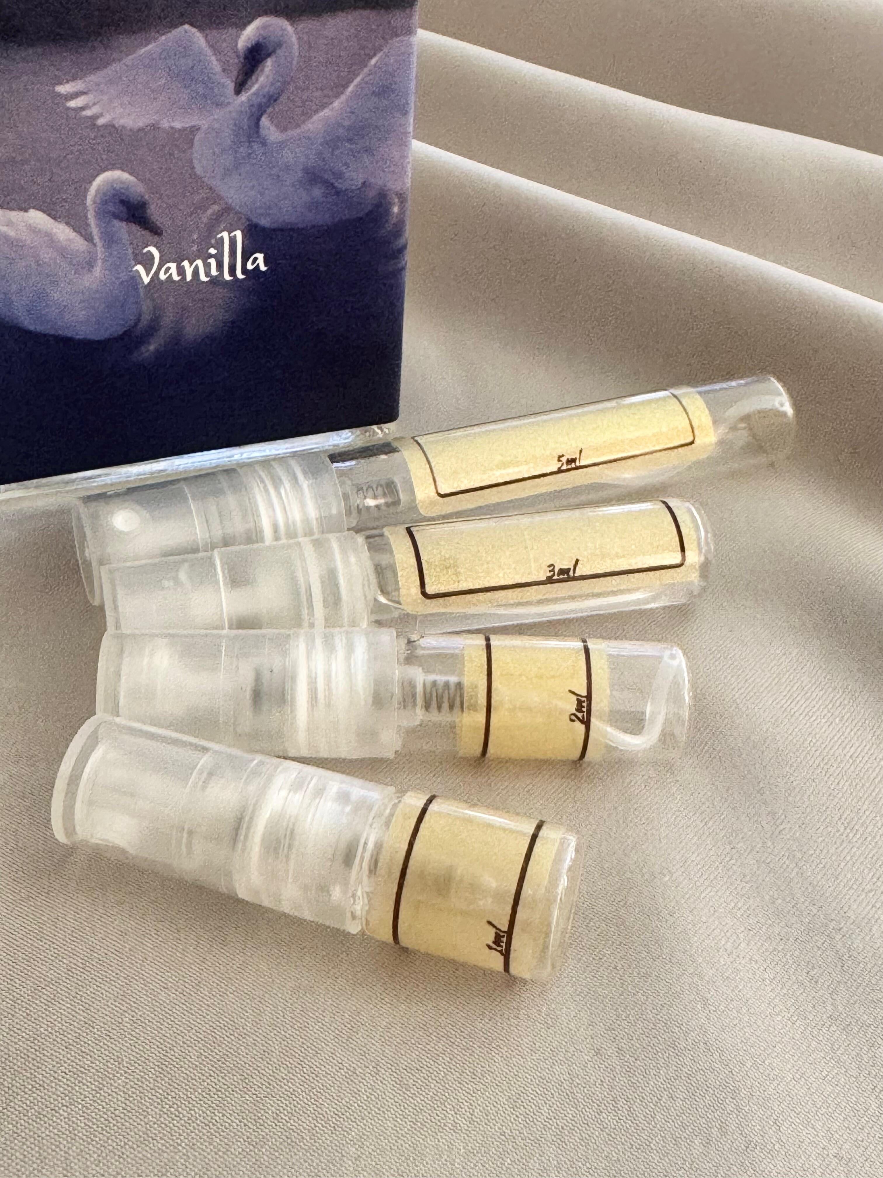 Sorce In Dreams & Fairytales and sample bottles