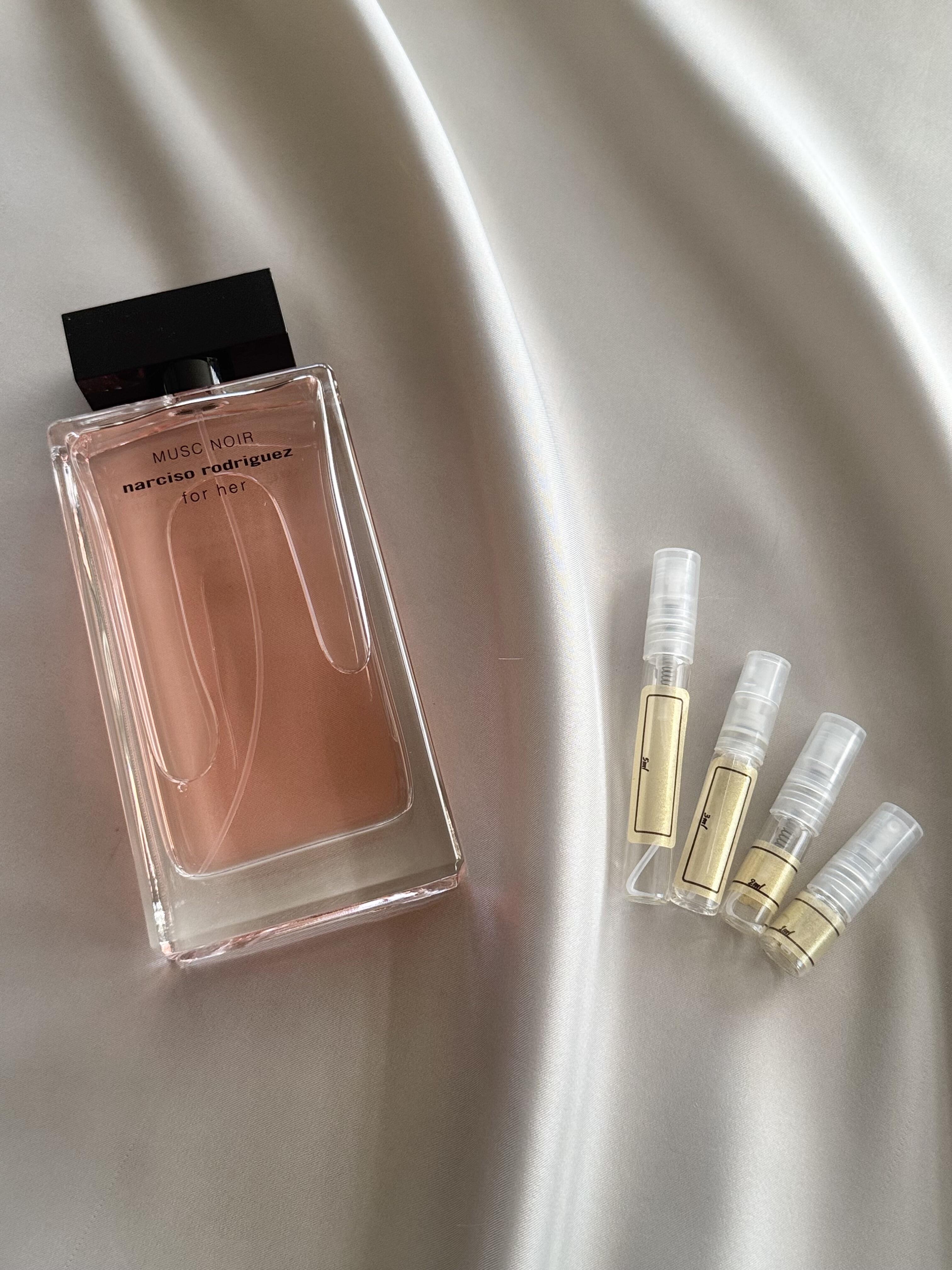 Narciso Rodriguez Musc Noir For Her and sample bottles