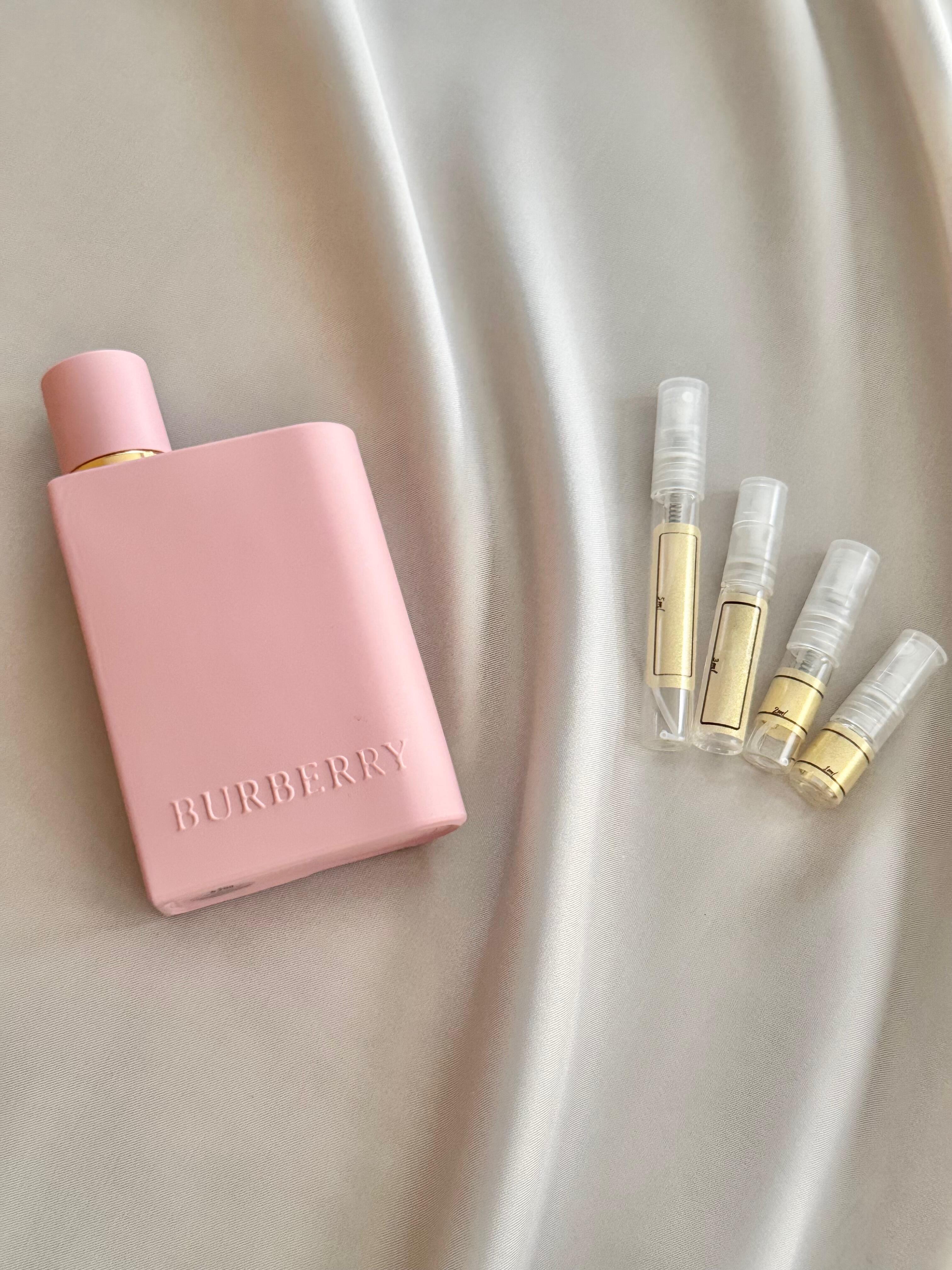 Burberry Her Parfum with sample bottles