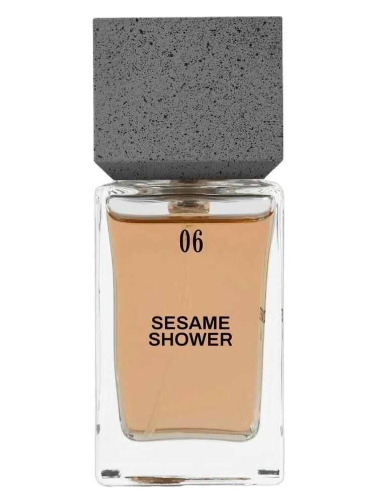 Concreted Sesame Shower
