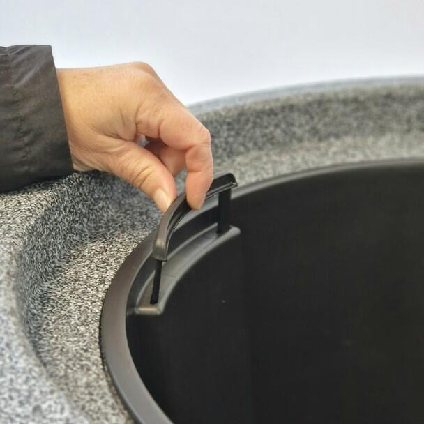 3P Technik Tubo 210L planter retractable handles
