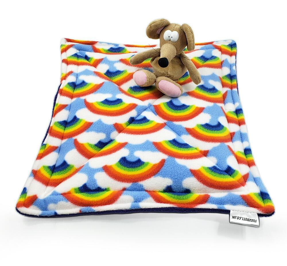 piggie pads, guinea pig pee pads, lap pads, waterproof piggie pads, fuzzbutt guinea pig hammocks, handmade in the UK