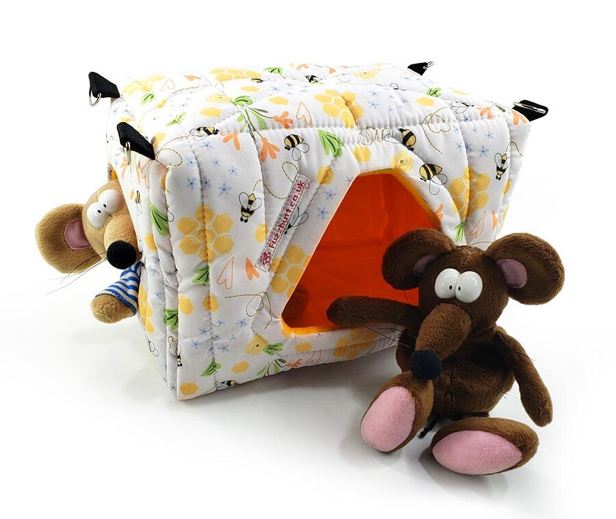 Fuzzbutt snooze cube, hanging cube for rats, cube for chinchilla, rat bed, chinchilla bet, rat cube, chinchilla cube, fuzzbutt cube,. fuzzbutts cube