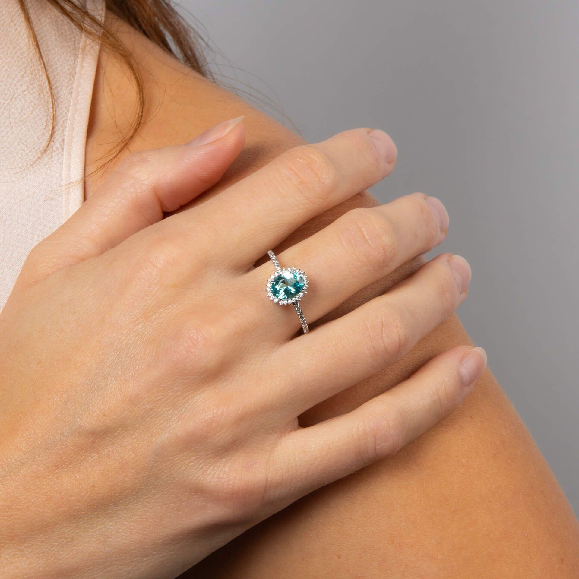 Diamonfire® Paraiba-Inspired Halo Zirconia Ring in Triple Plated Sterling Silver with 57-Facet Stones – Luxury Jewellery by Gold and Diamonds