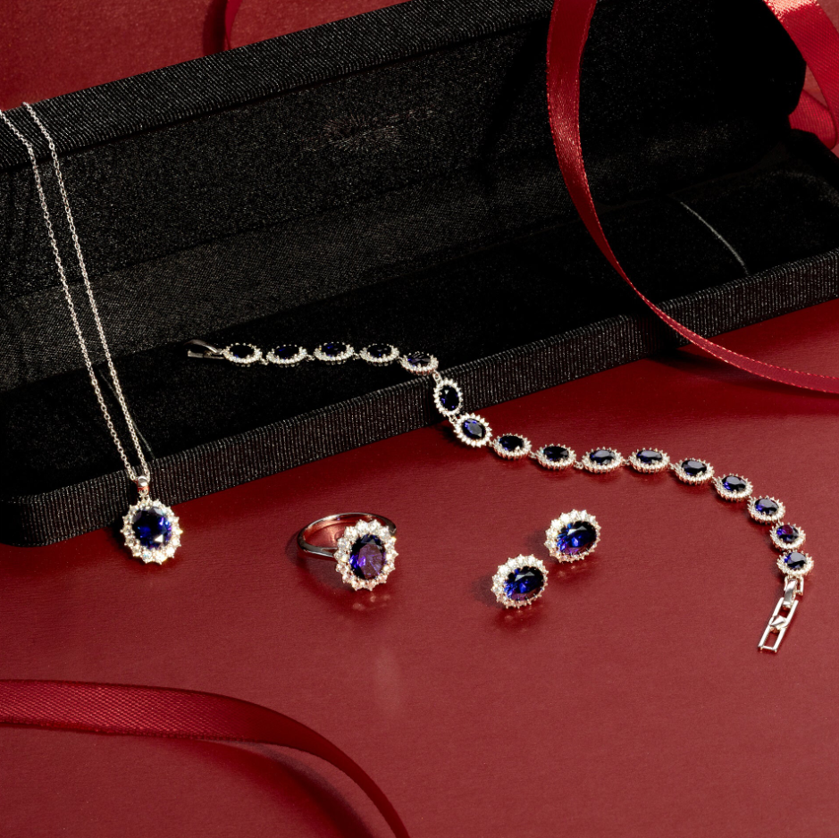 Diamonfire® Sapphire Blue Oval Halo Claw Set Bracelet in Triple Plated Sterling Silver, 17–19cm Adjustable – Elegant Evening Jewellery by Gold and Diamonds