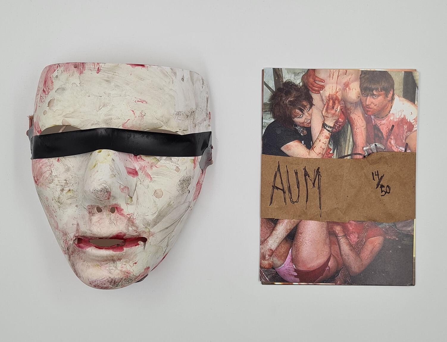 August Underground's Mordum Victim Mask & collectors cards - Limited Edition (50 copies) - Signed by Fred Vogel. - - Item Image 1