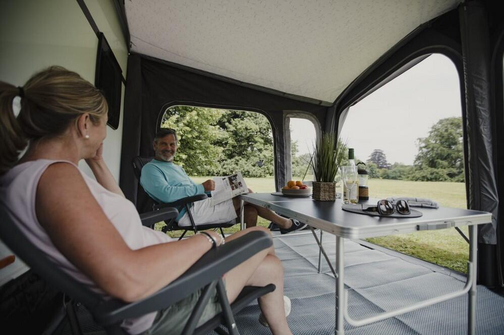 Riviera Air 390 Elements ProShield - Lifestyle1