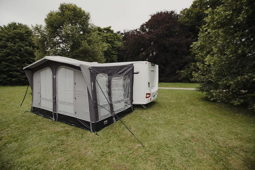 Riviera Air 390 Elements ProShield - Lifestyle2